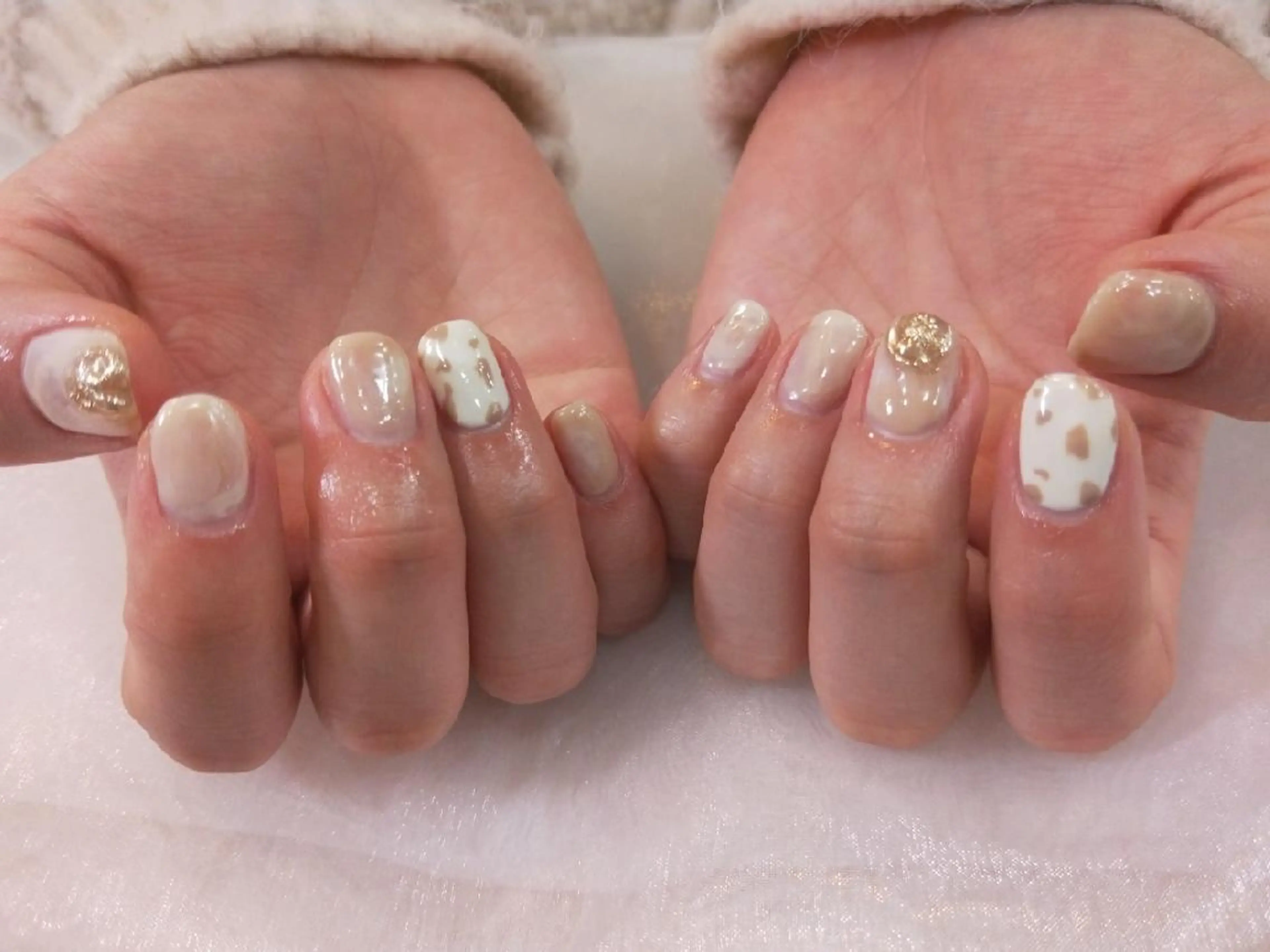 ネイル ハンドネイル ハンドケア R'well所属・はばすみれ🎀ﾈｲﾙ 光ﾌｪｲｼｬﾙ ﾍｱのネイルデザイン