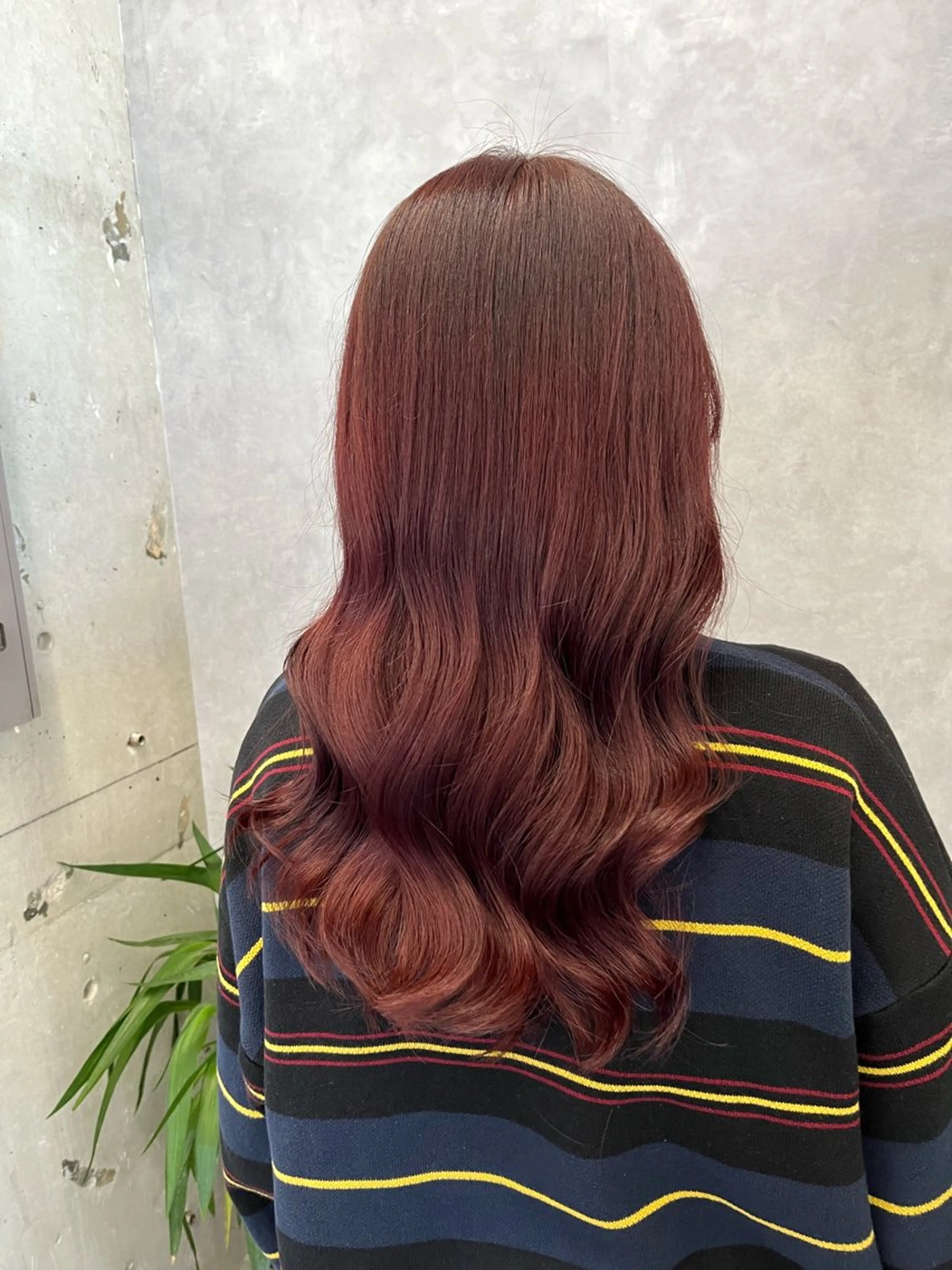 ロング カラー ブリーチ ダブルカラー ブリーチなしカラー レッドカラー yuri🌼 NUMBER 天王寺のヘアスタイル