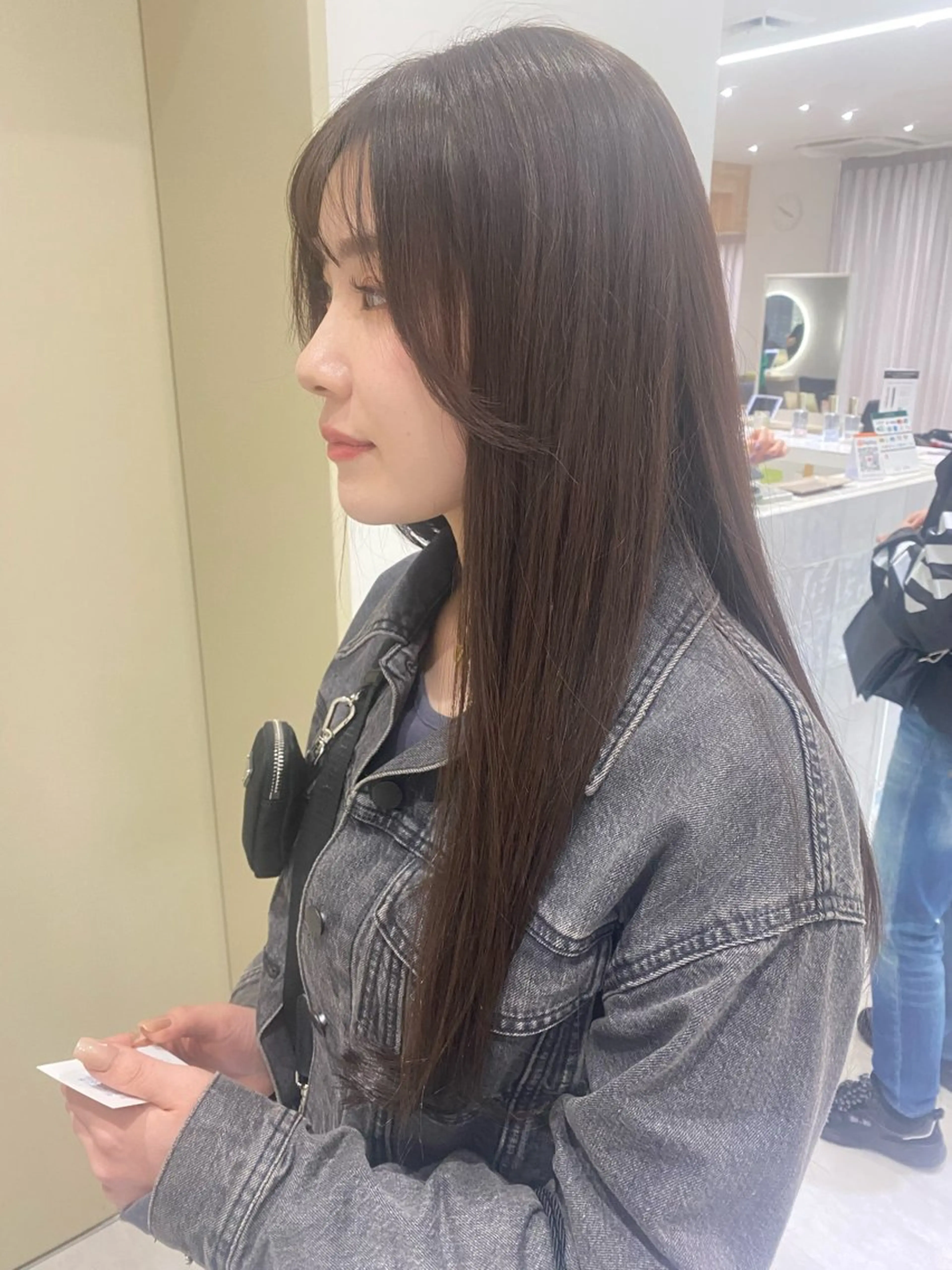 ロング カラー グレージュ ラベンダーカラー ラベンダーグレージュ ラベンダーグレー 透明感カラー ボブ ミディアム 齊木勇人のヘアスタイル