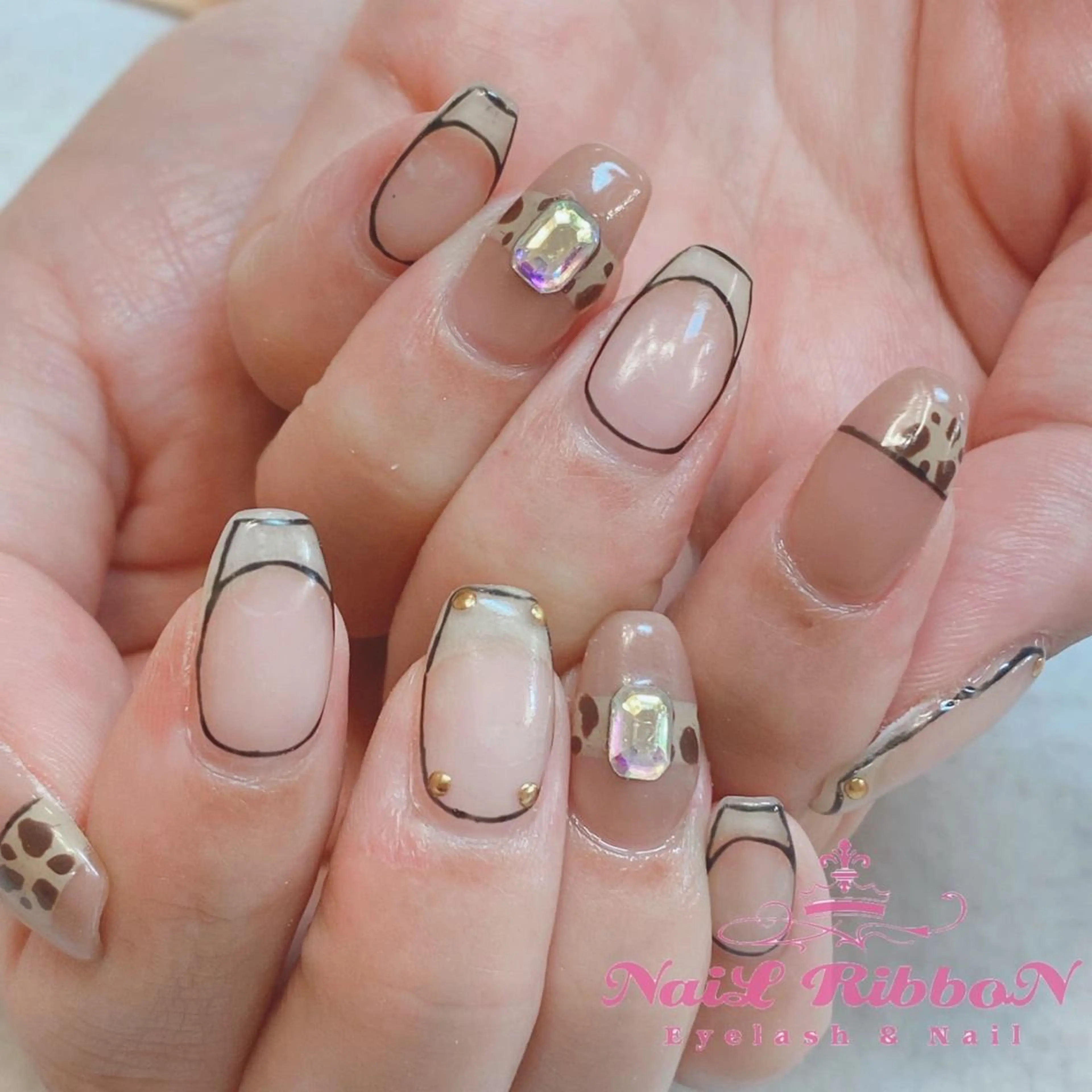 ネイル ネイルリボン 受付スタッフのネイルデザイン