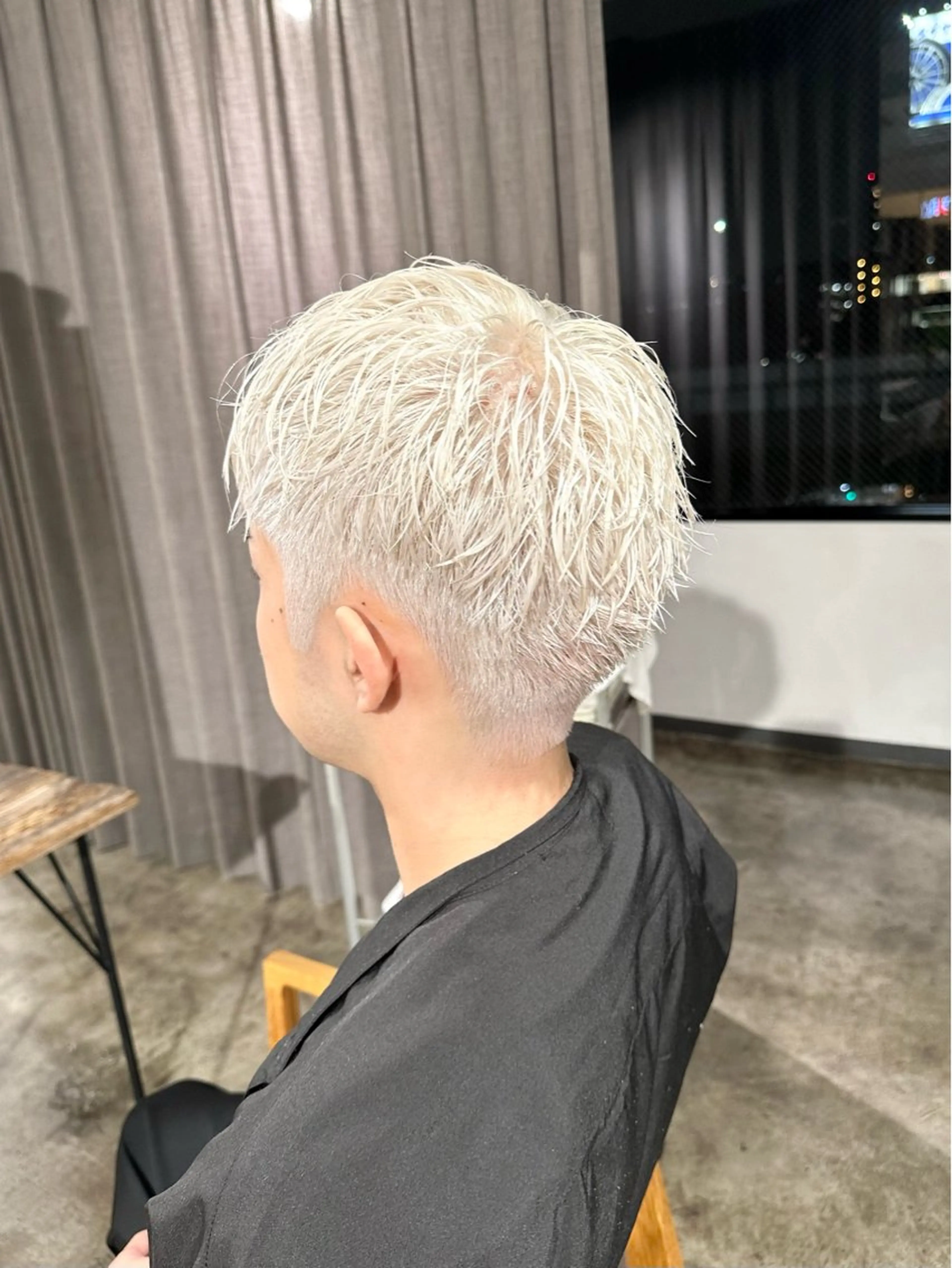 カラー メンズ メンズハイトーン メンズパーマ ハイトーンカラー カット ヘアカラー トリートメント 骨格補正施術/メンズ 専門美容師/YUYAのヘアスタイル