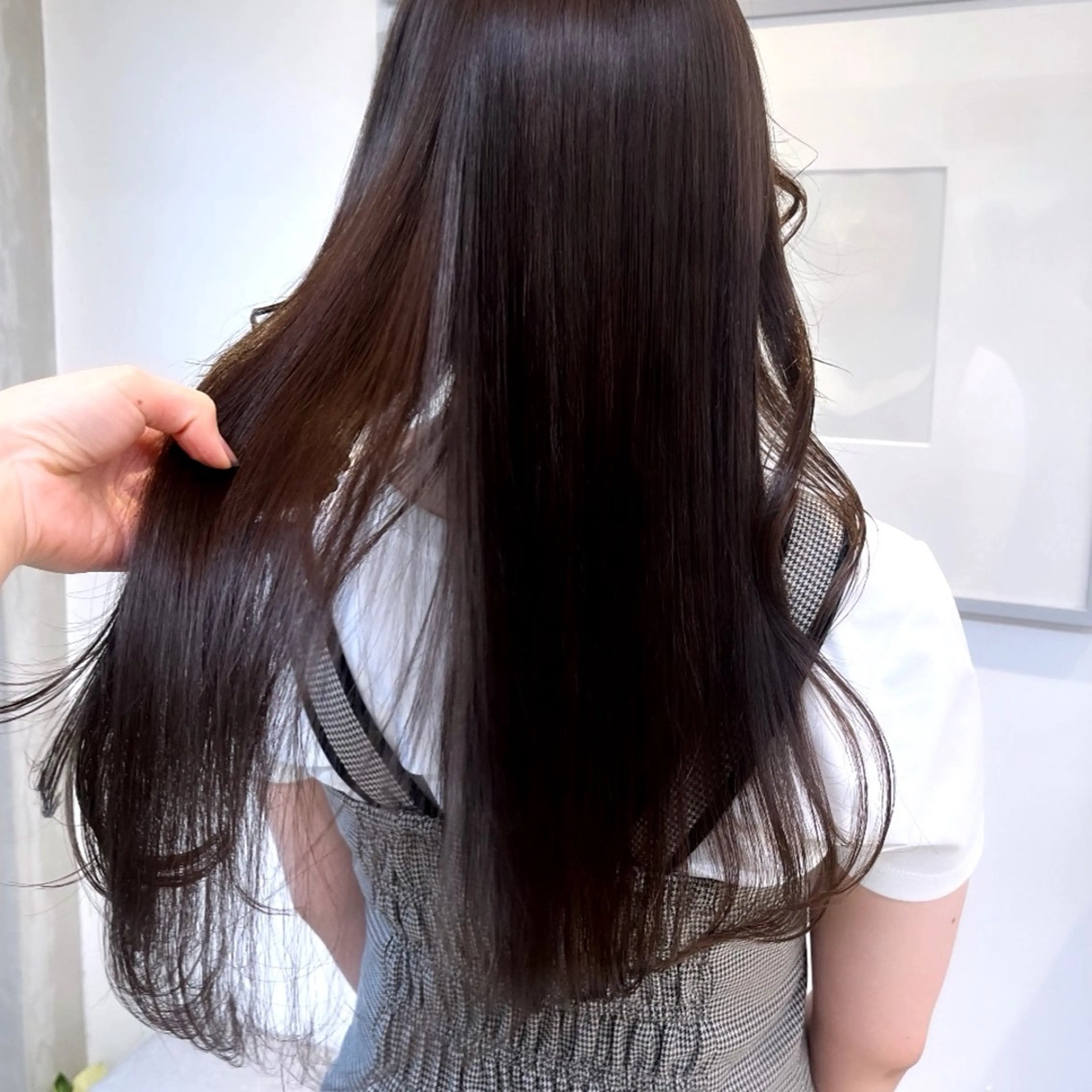 セミロング カラー ブラウンカラー 透明感カラー グレージュ シアーブラウン カット ヘアカラー トリートメント ヘッドスパ ヘアセット カジュアルを女っぽく 𝗮𝘆𝗮𝗰𝗼のヘアスタイル