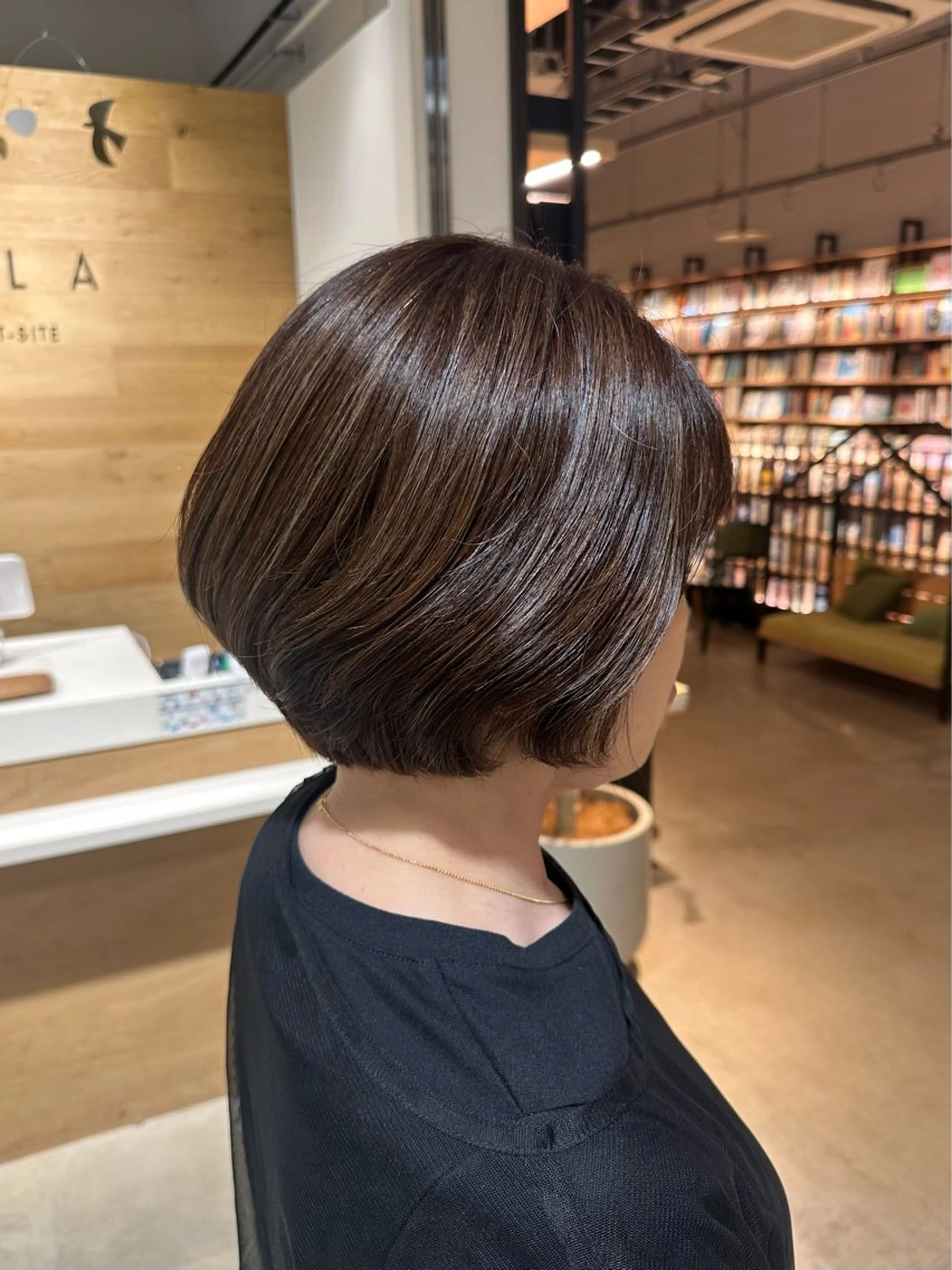 ショート ハイライト タケヤマ ミサトのヘアスタイル