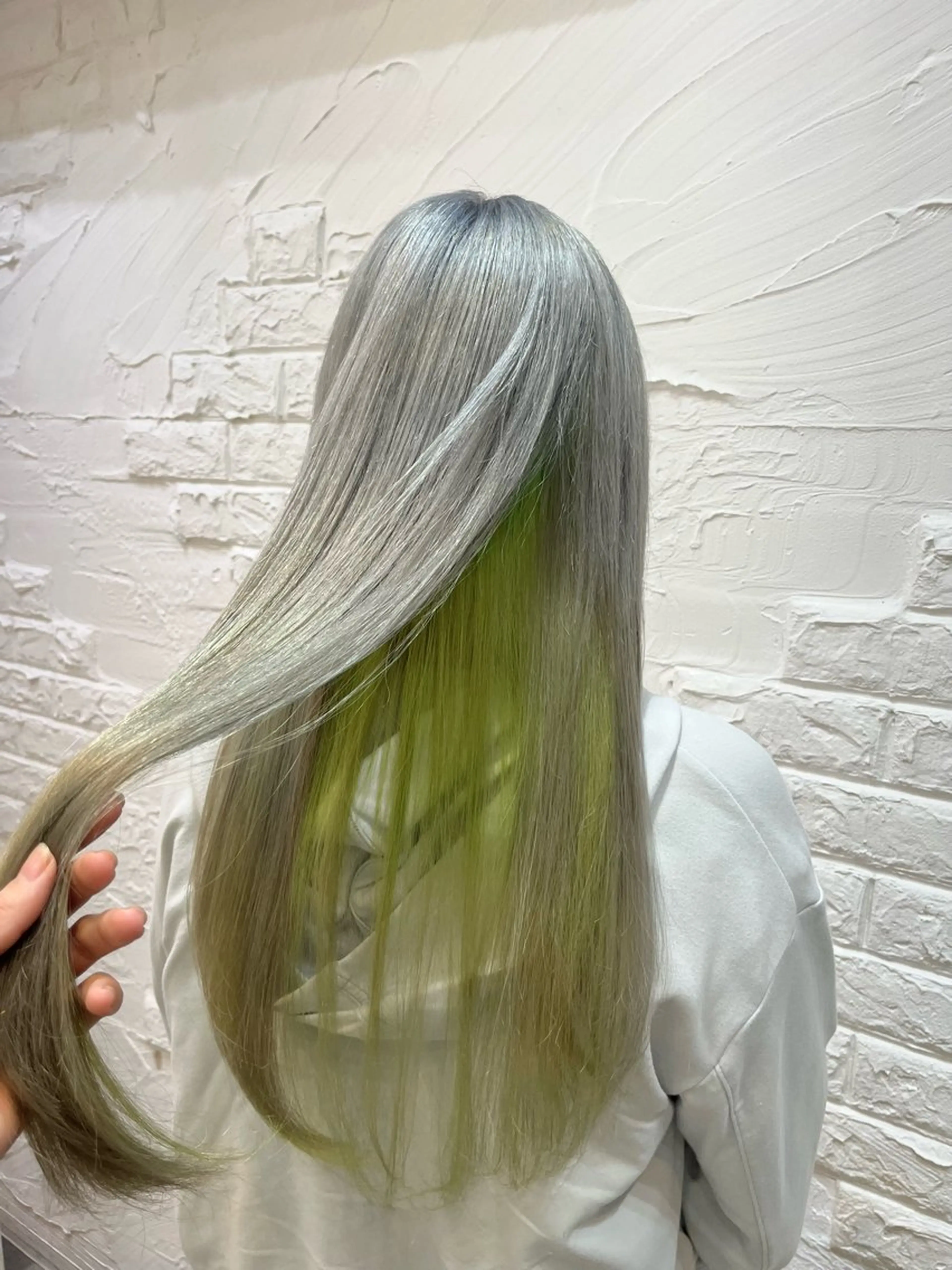 ロング カラー ヘアカラー uros.所属・🩵aiko / モデル募集中️🩵のヘアスタイル