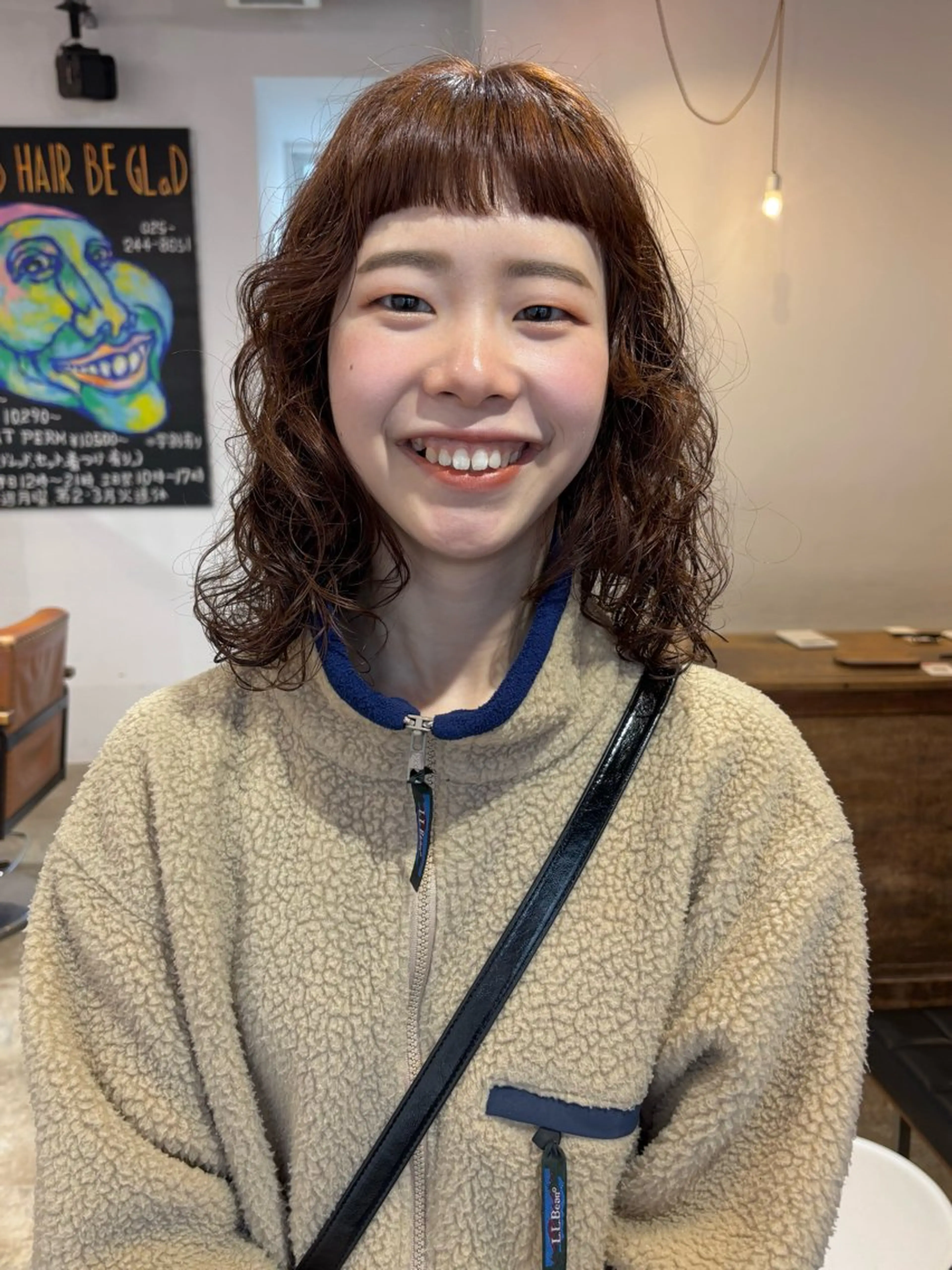 ミディアム パーマ 小日向 沙織のヘアスタイル