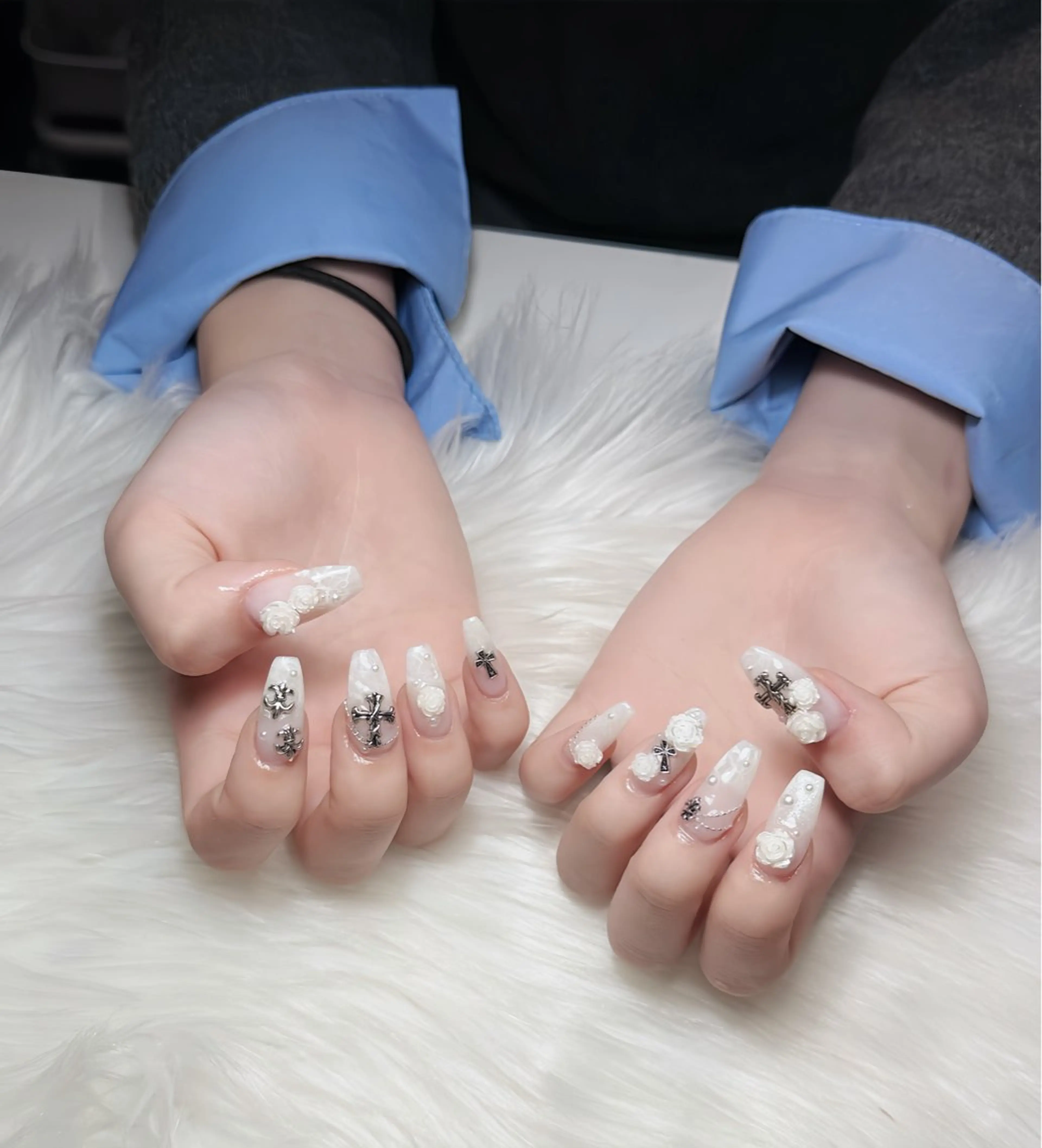 ネイル オーロラネイル チークネイル フットネイル フレンチネイル ジェルネイル ハンドネイル Nichi Nails❤️のネイルデザイン