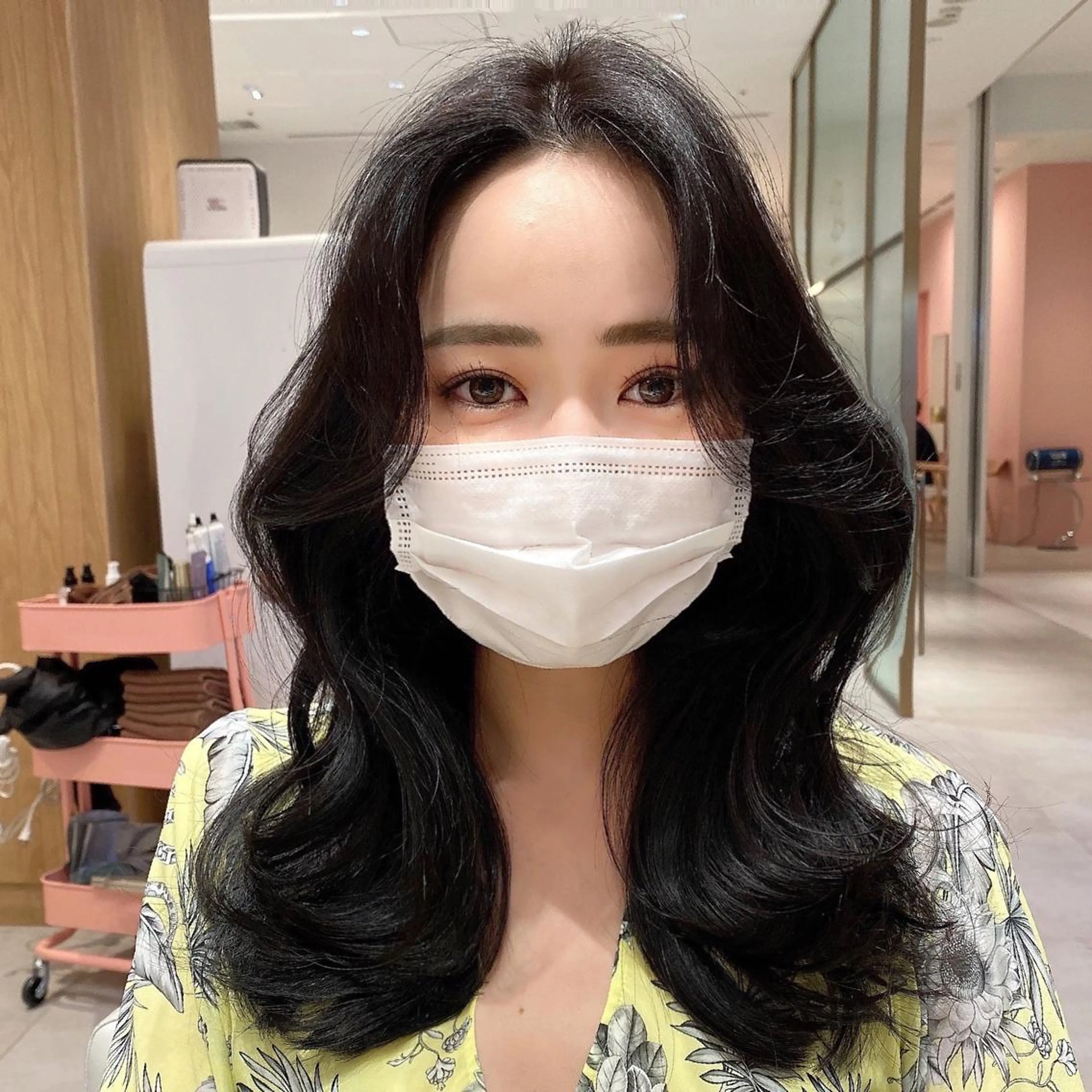 ミディアム ボブ くびれヘア 韓国風ヘア 小顔カット 韓国ヘア🇰🇷髪質 改善たけるのヘアスタイル