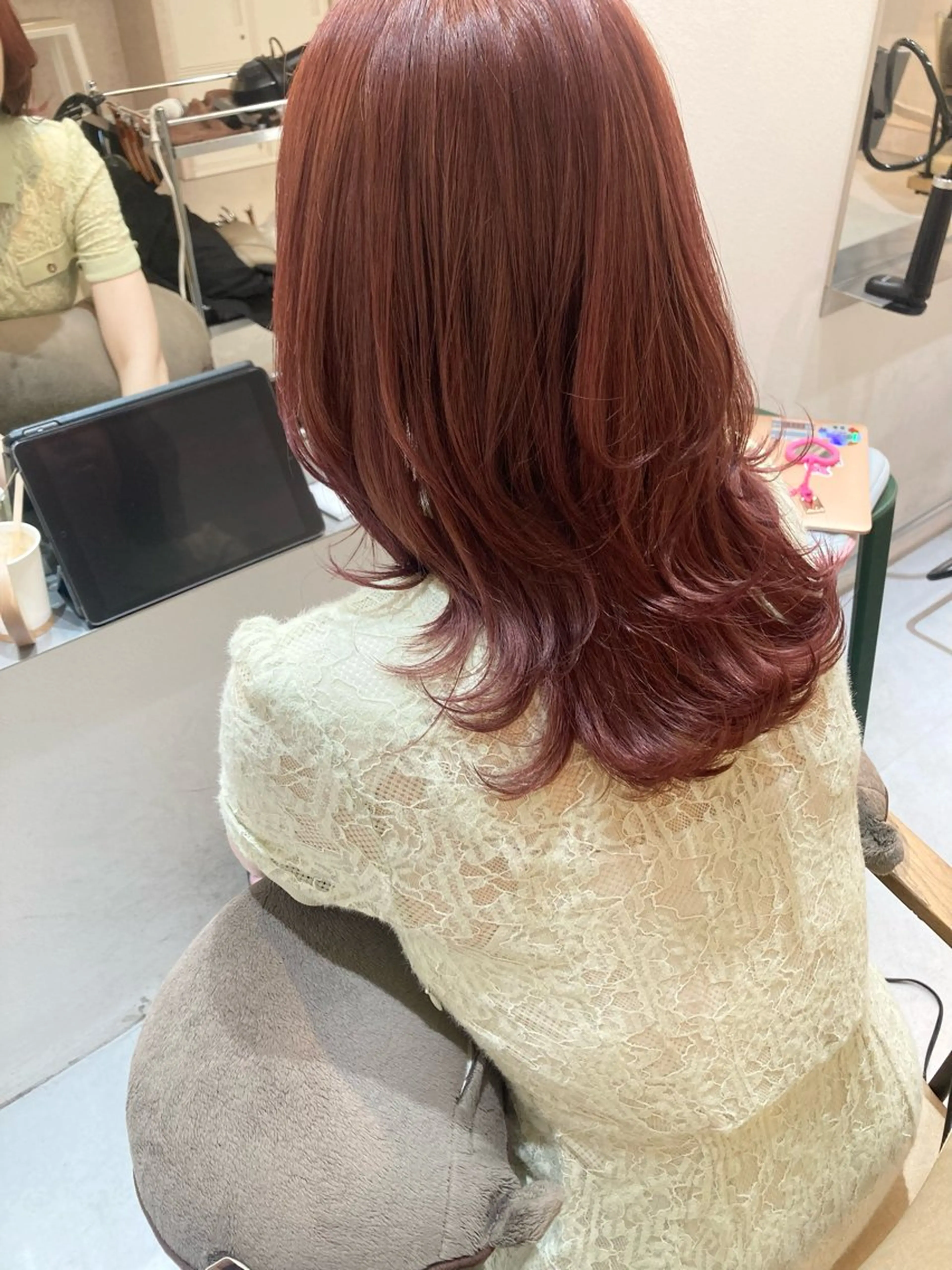 セミロング ヘアカラー トリートメント ✨色持ちの良い艶 カラー✨蟹江真世のヘアスタイル