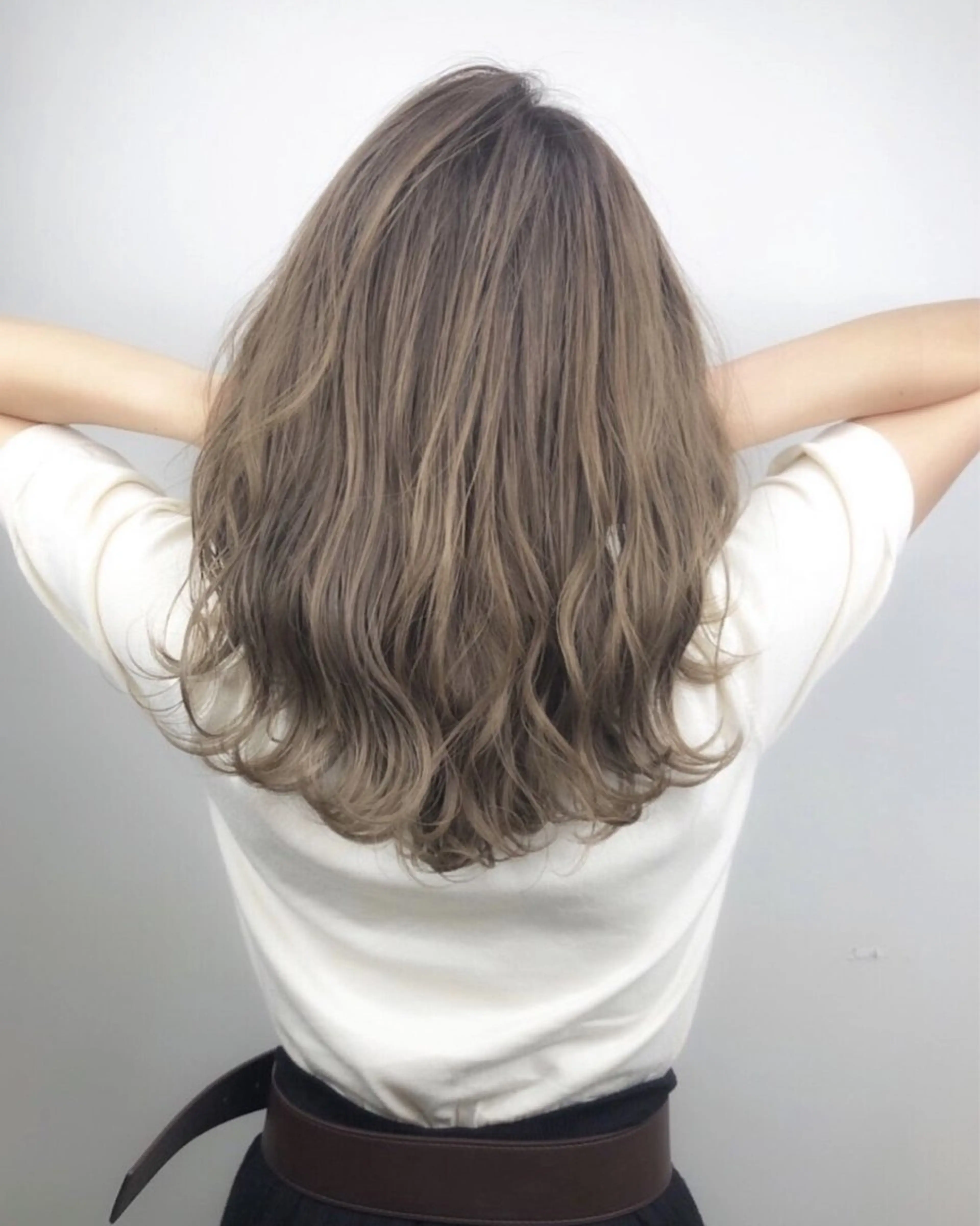 セミロング カラー AVANCE.光明池所属・megumi ⭐︎のヘアスタイル