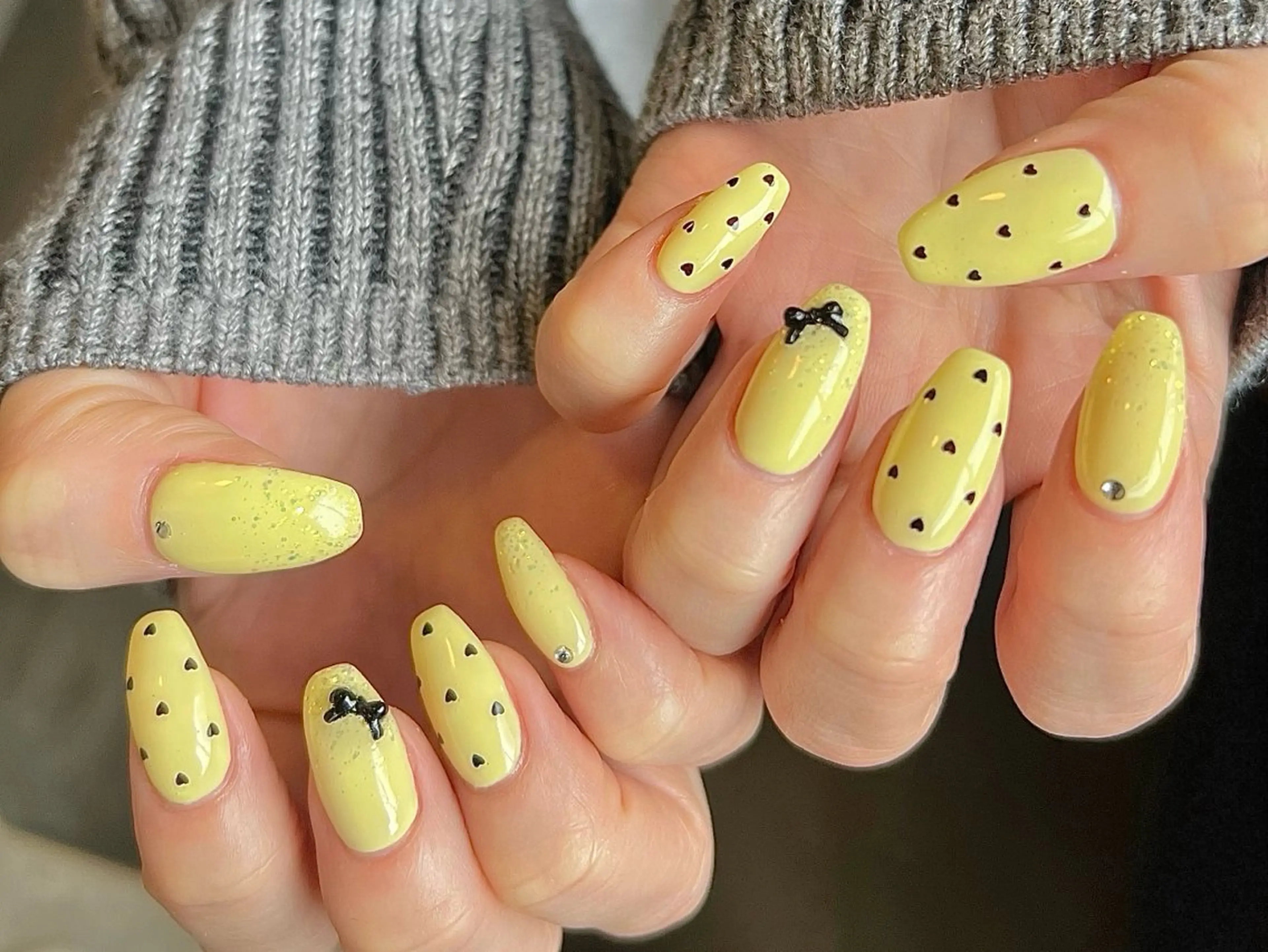 ネイル ドット ハート パステルネイル 春ネイル 黄色 ハンドネイル 🫧💜 Yoshizawaのネイルデザイン