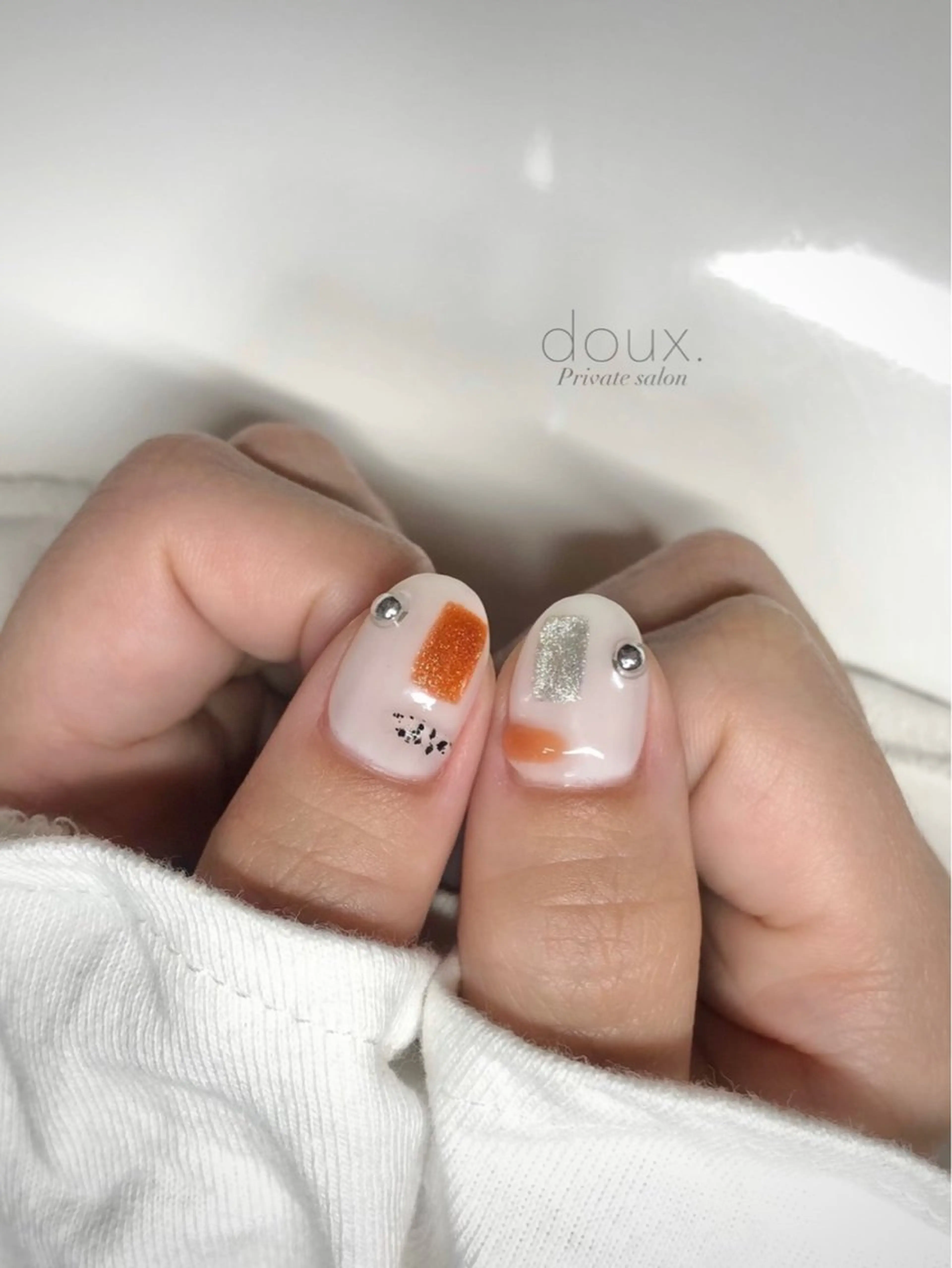 ネイル 韓国ネイル マグネットネイル ニュアンスネイル オフィスネイル 夏ネイル ハンドネイル doux. nailのネイルデザイン