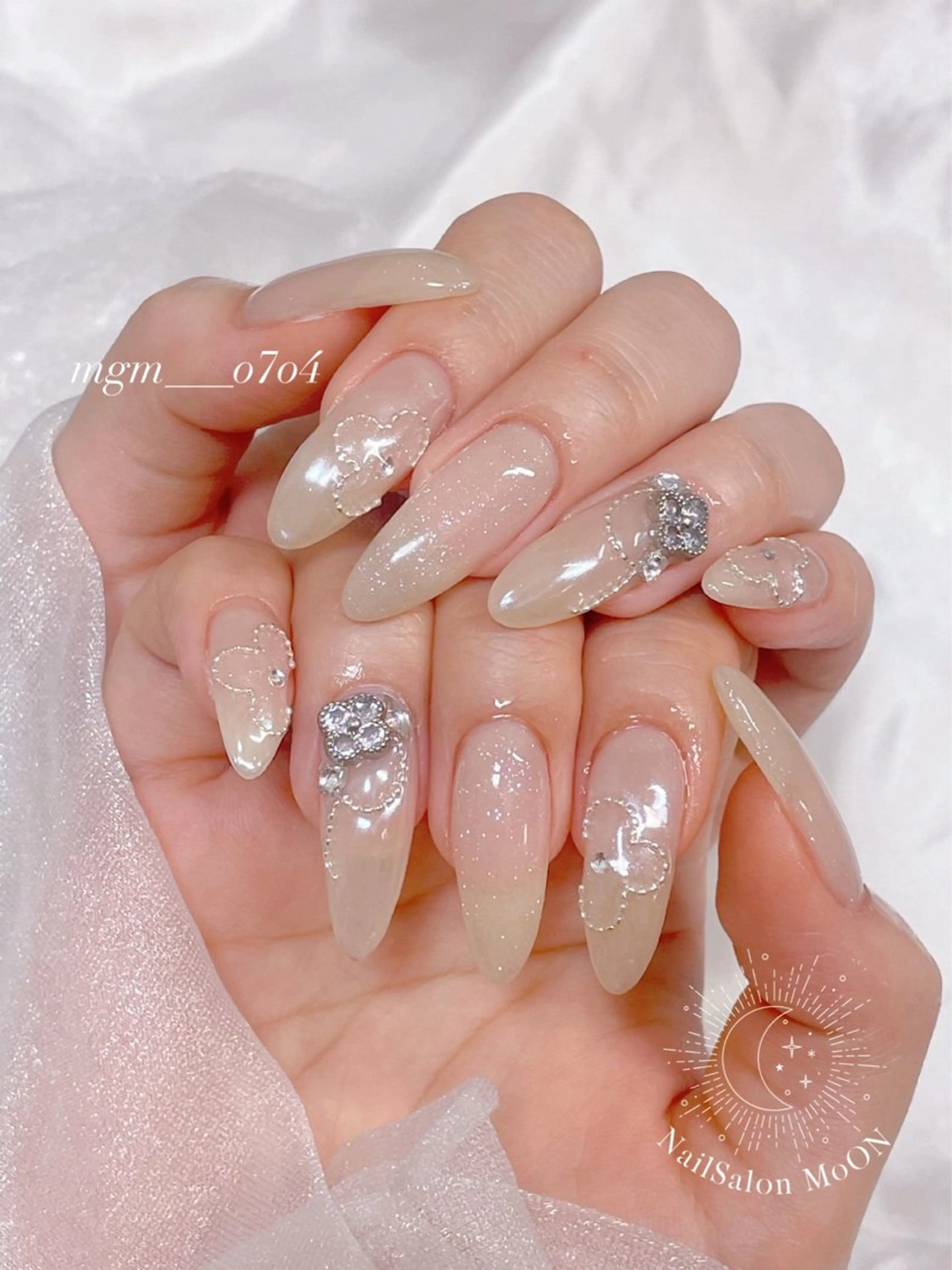 ハンドネイル ハンドケア MoON...❤︎ MeGuのネイルデザイン