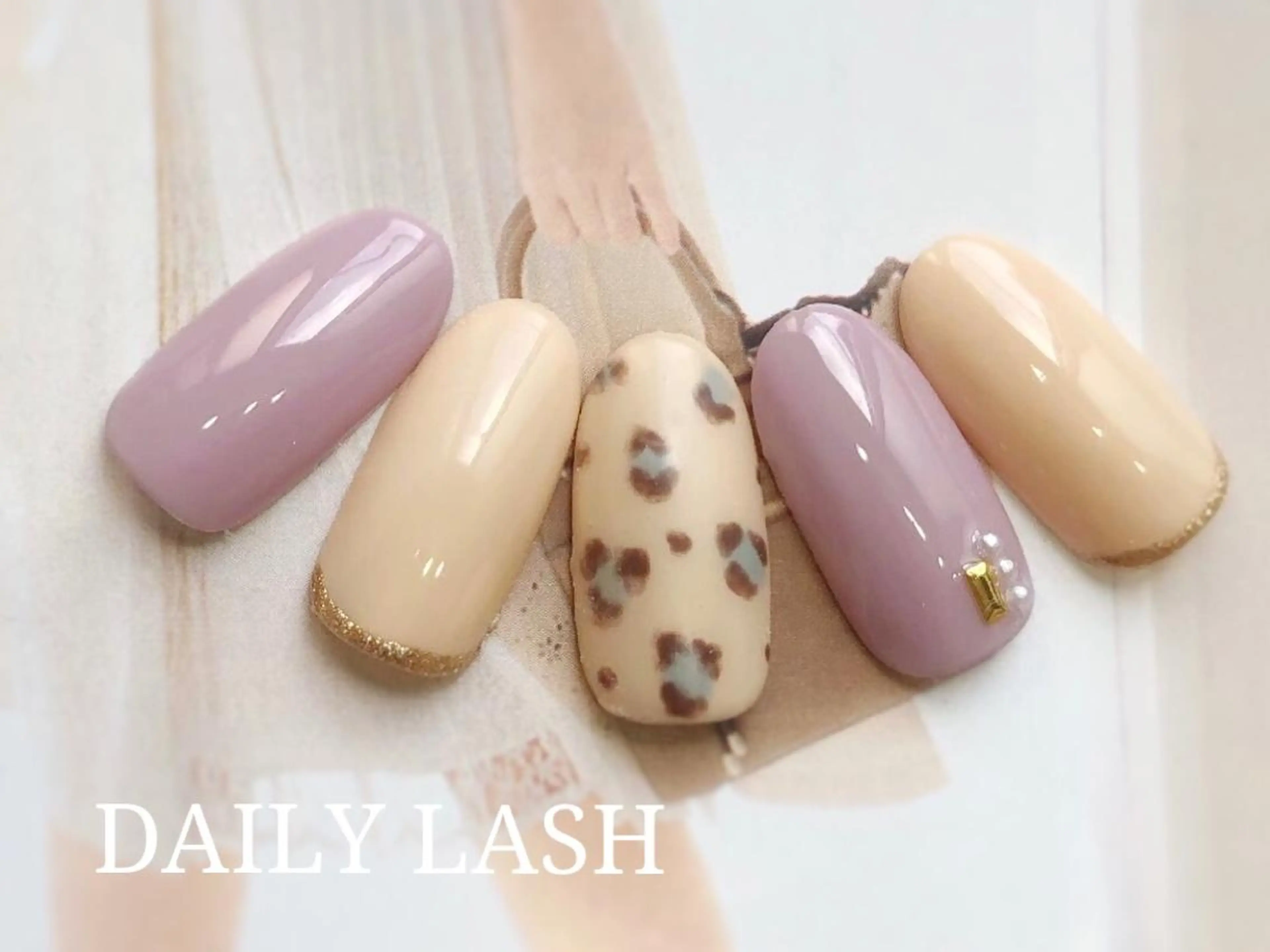 ネイル アートネイル S Sの眉毛・アイブロウイメージ