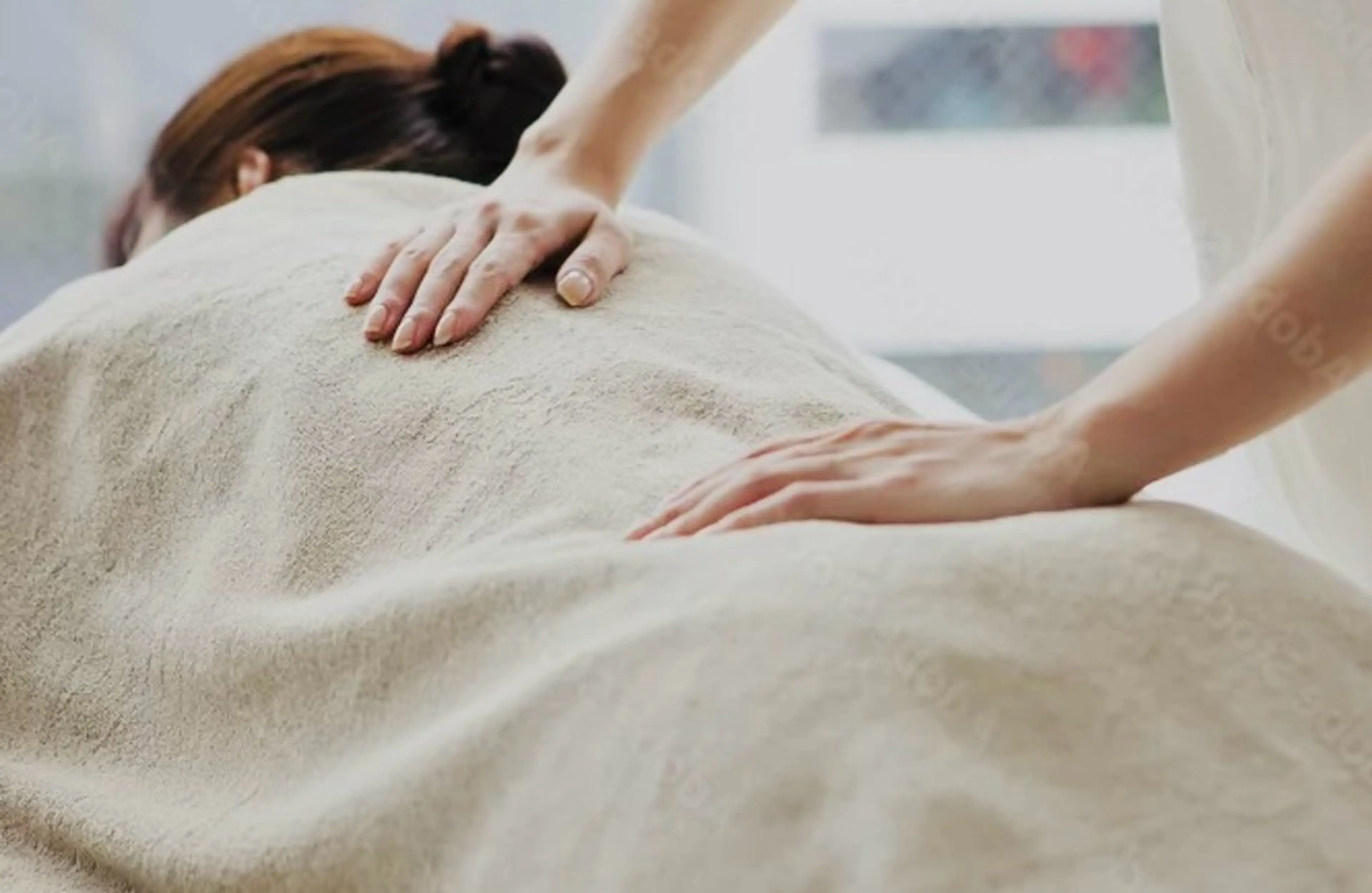 ツボボディマッサージ60分＋小顔コルギフェイシャル30分  計90分の写真