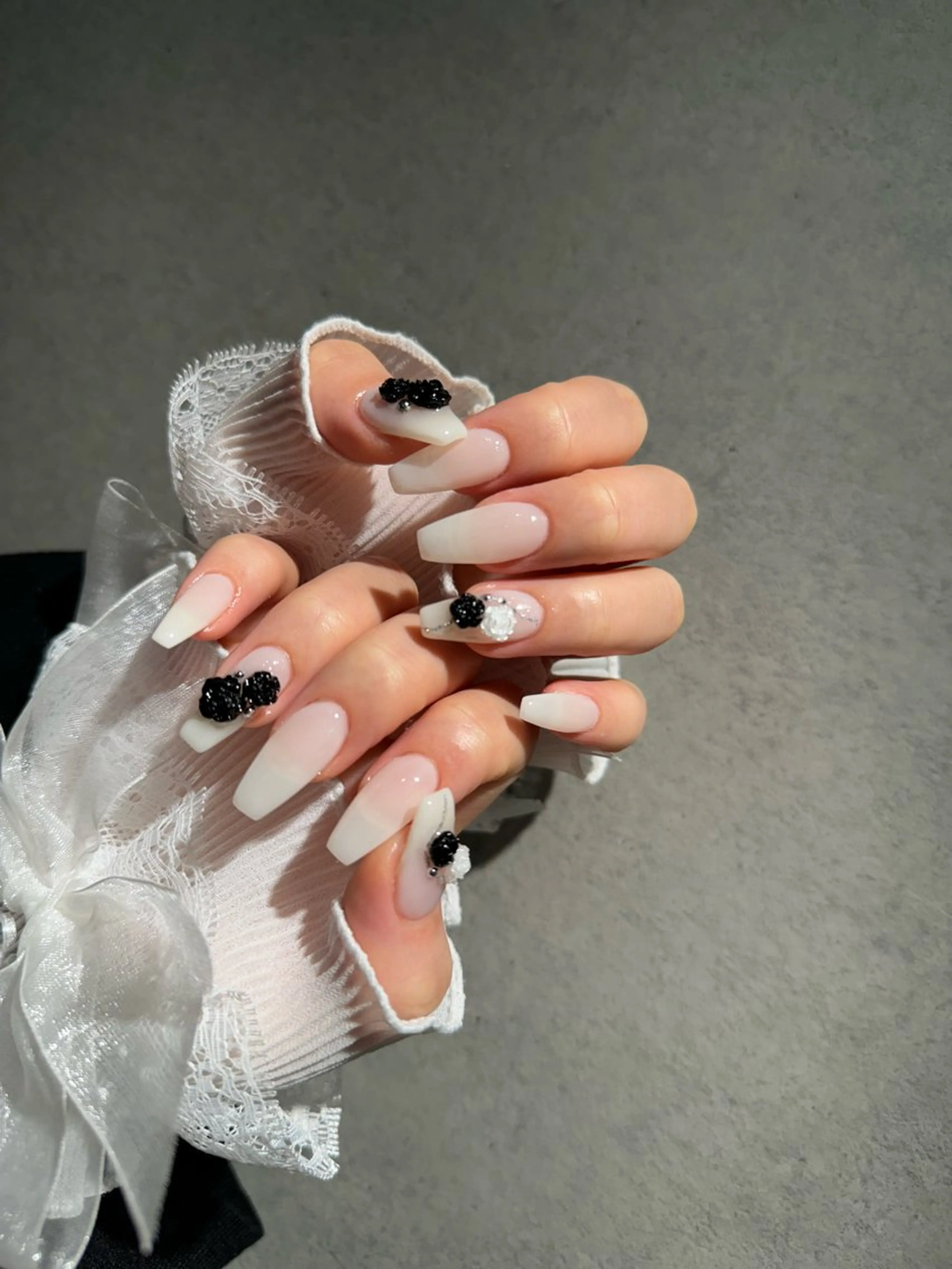 ネイル I-nailロング /ワンホン/キラキラのネイルデザイン