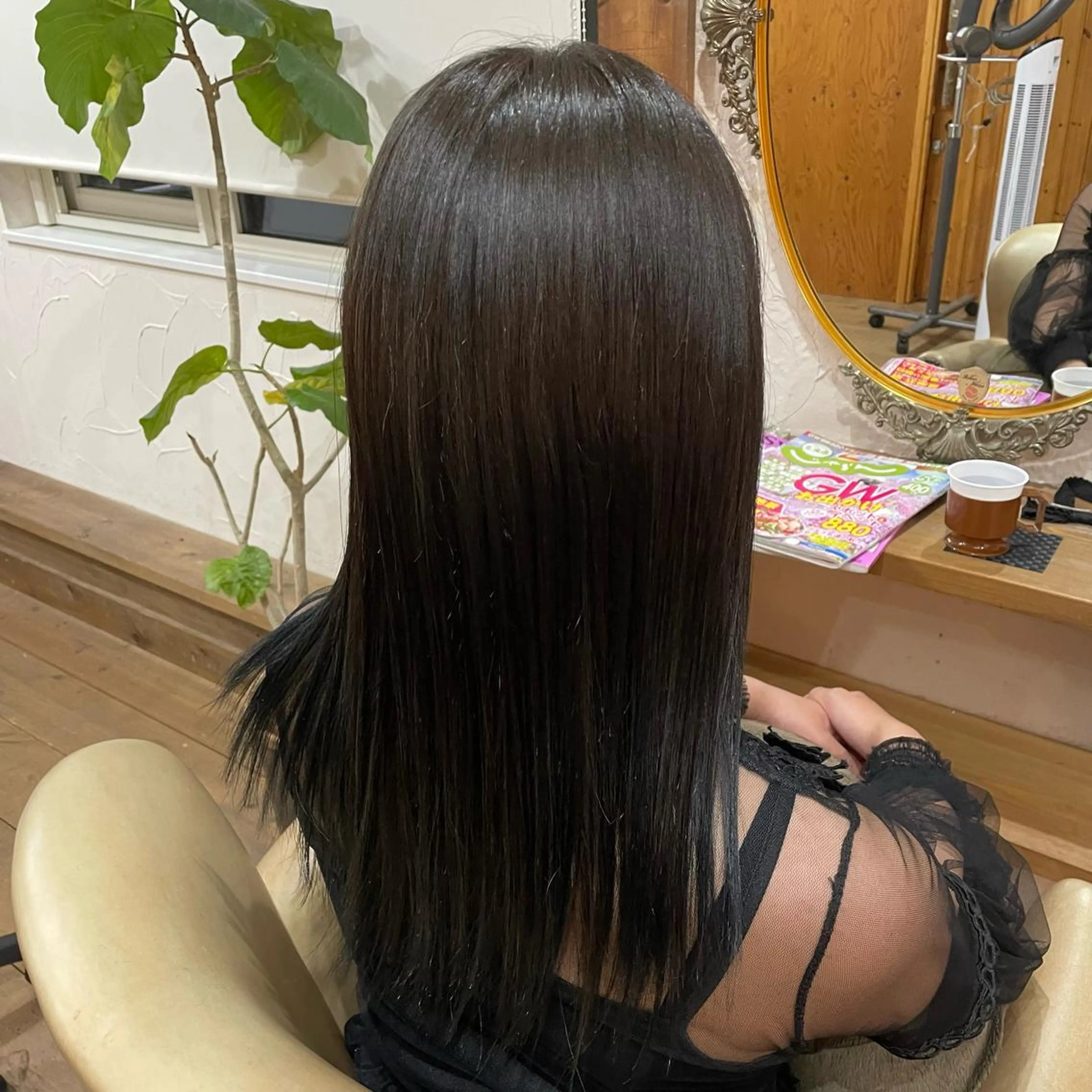 ロング カラー 🌼RIKA🌼レデ ィース専門💖のヘアスタイル