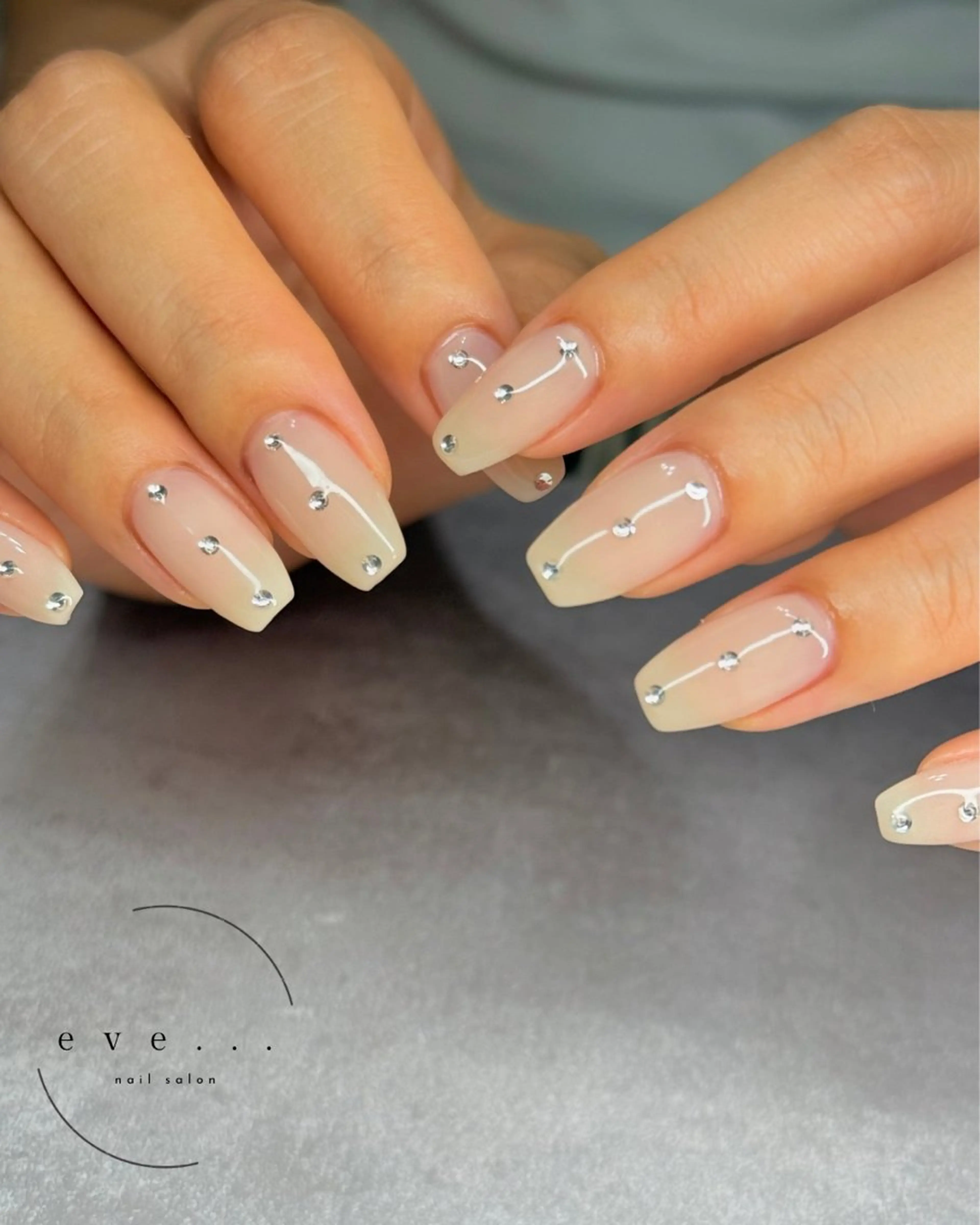 ネイル オフィスネイル シンプルネイル ストーンネイル ハンドネイル nail salon eve...のネイルデザイン