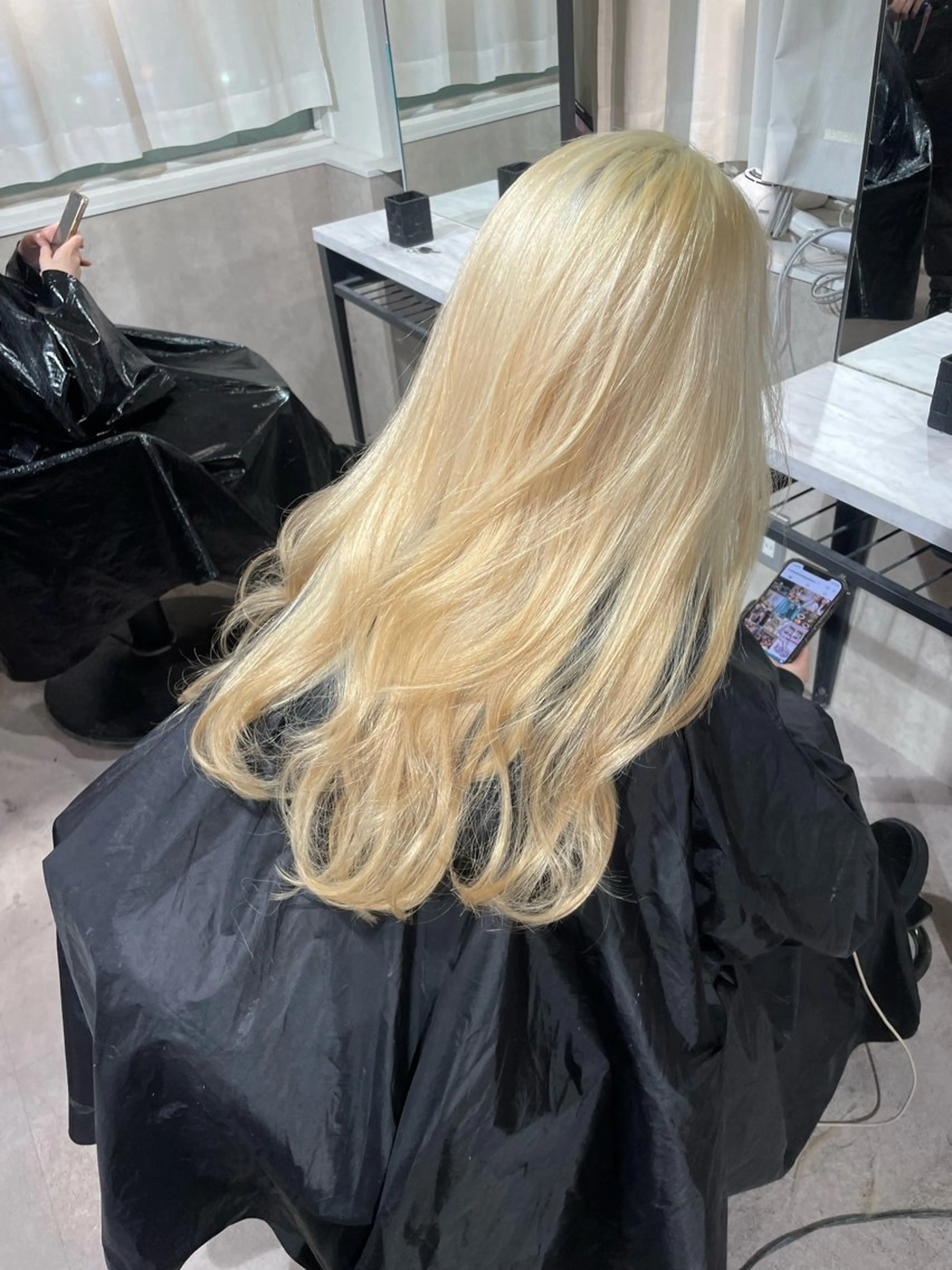 ロング カラー ハイトーンカラー ヘアカラー 🇰🇷ハイトーン× 韓国レイヤー레이어드のヘアスタイル