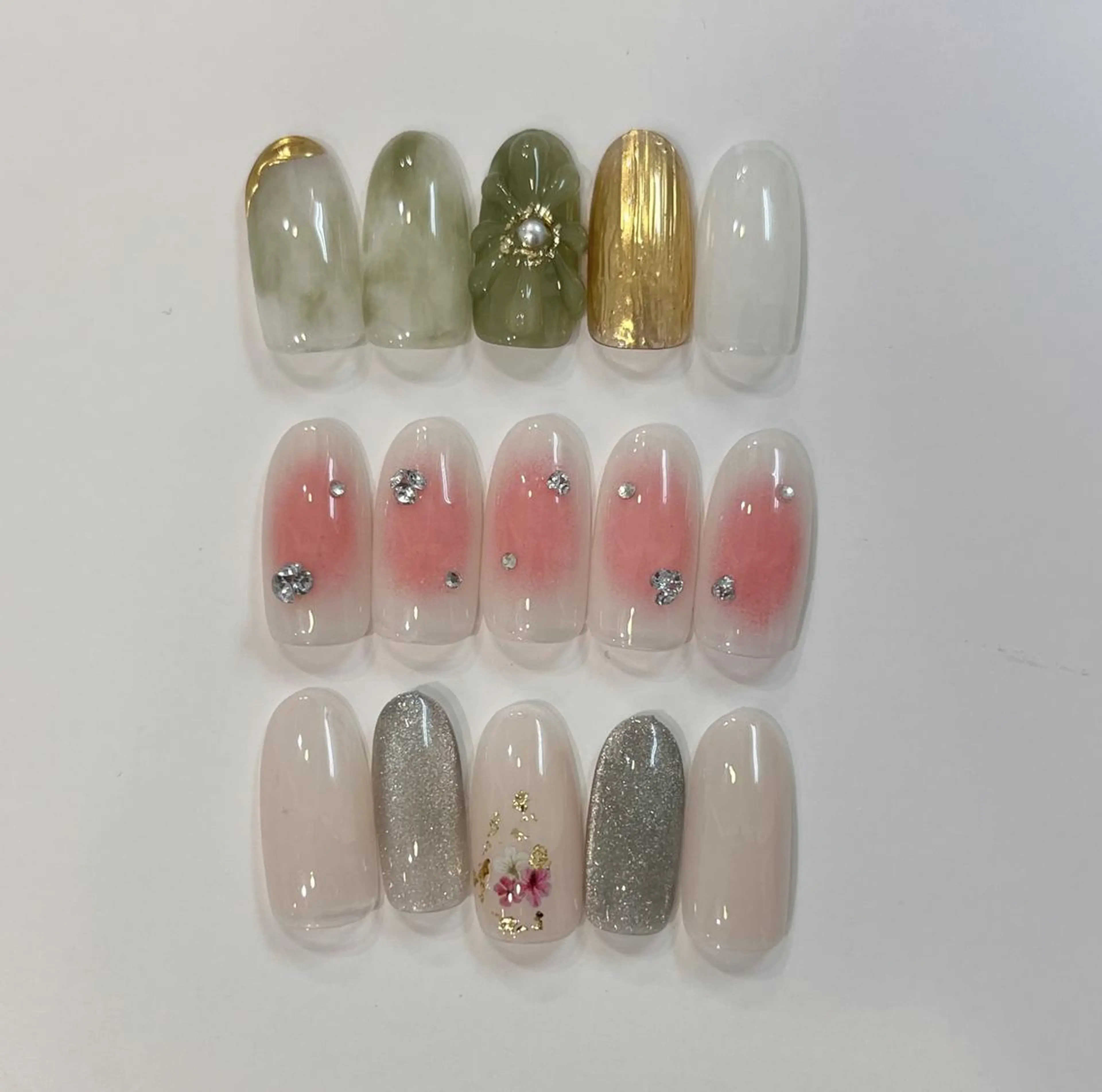 ネイル AB マツエクネイルサロンのネイルデザイン