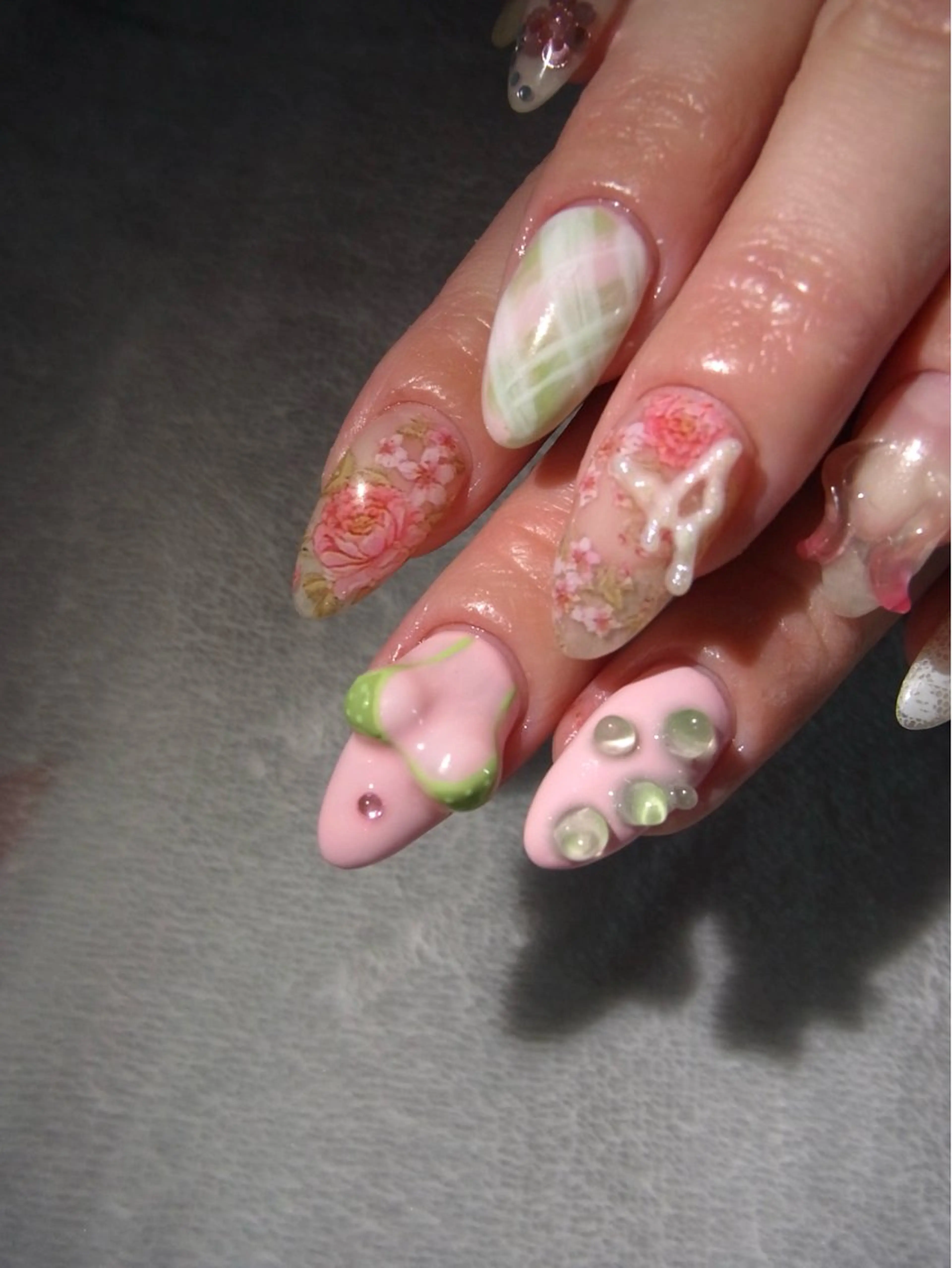 ネイル ハンドネイル チハル ミチハタのネイルデザイン