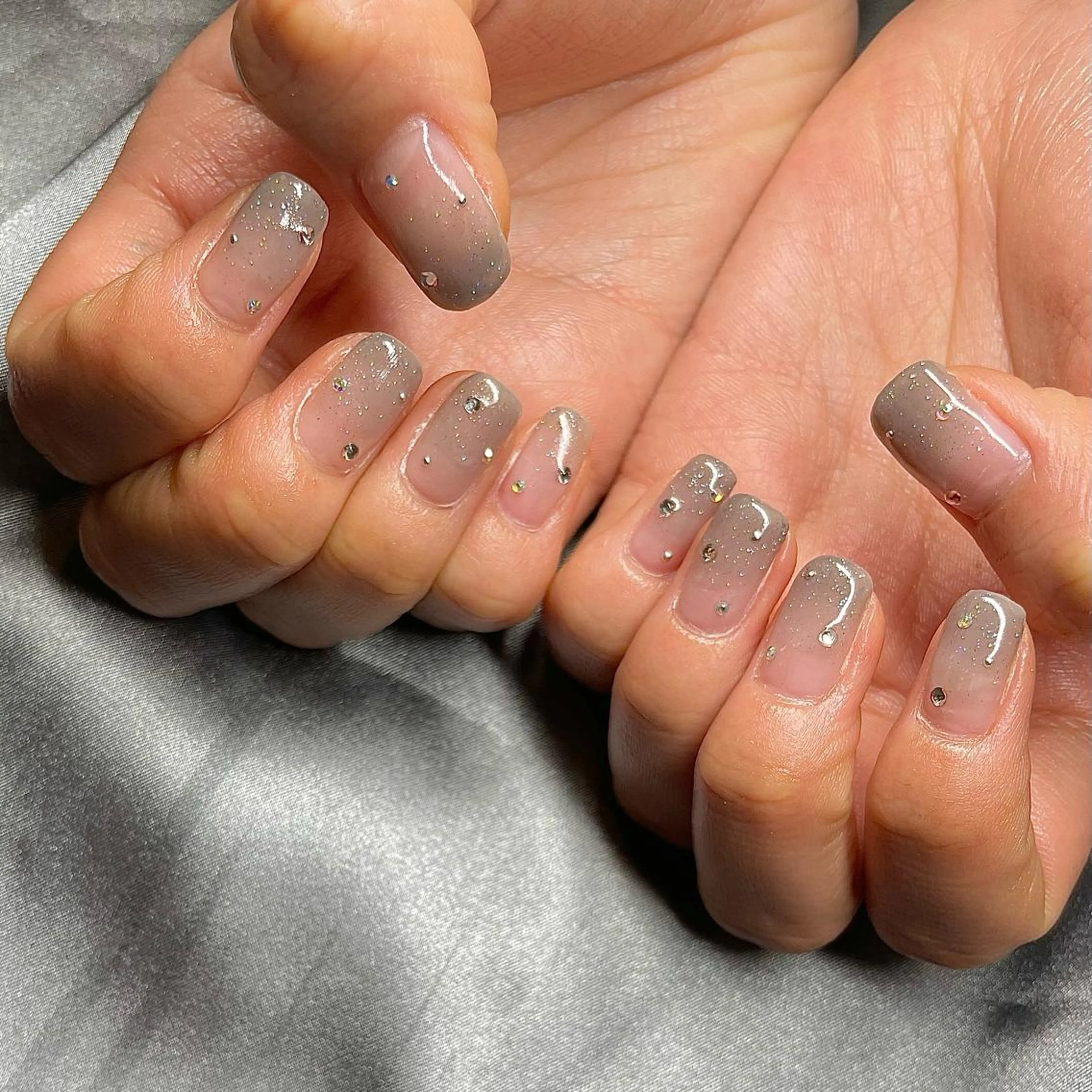 ミディアム カラー パーマ ヘアアレンジ メンズ キッズ ネイル マツエク・マツパ アイブロウ オーロラネイル nail&eye Aoのマツエク・マツパデザイン