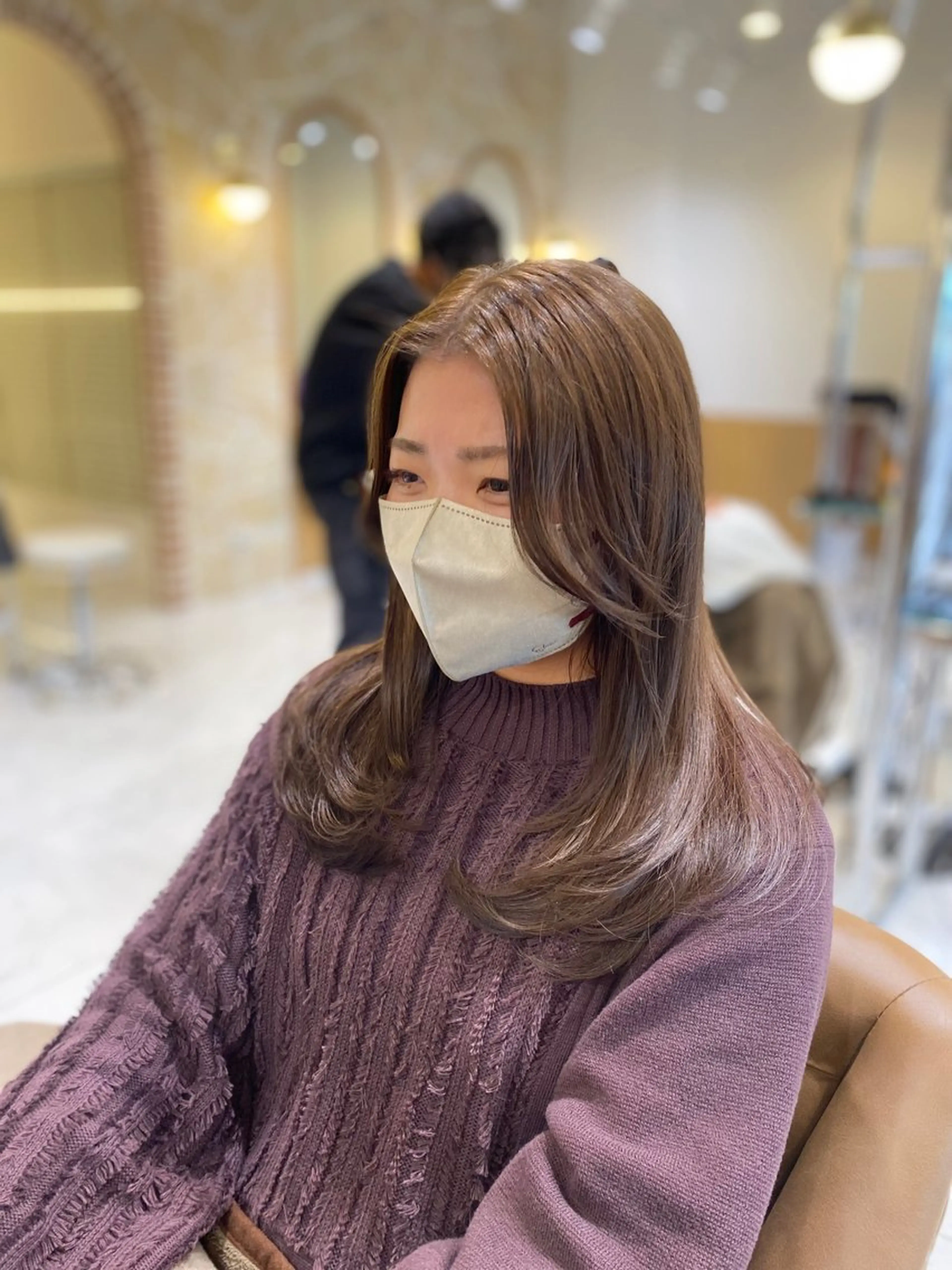 セミロング カラー レイヤーカット 坂井 茅聖のヘアスタイル