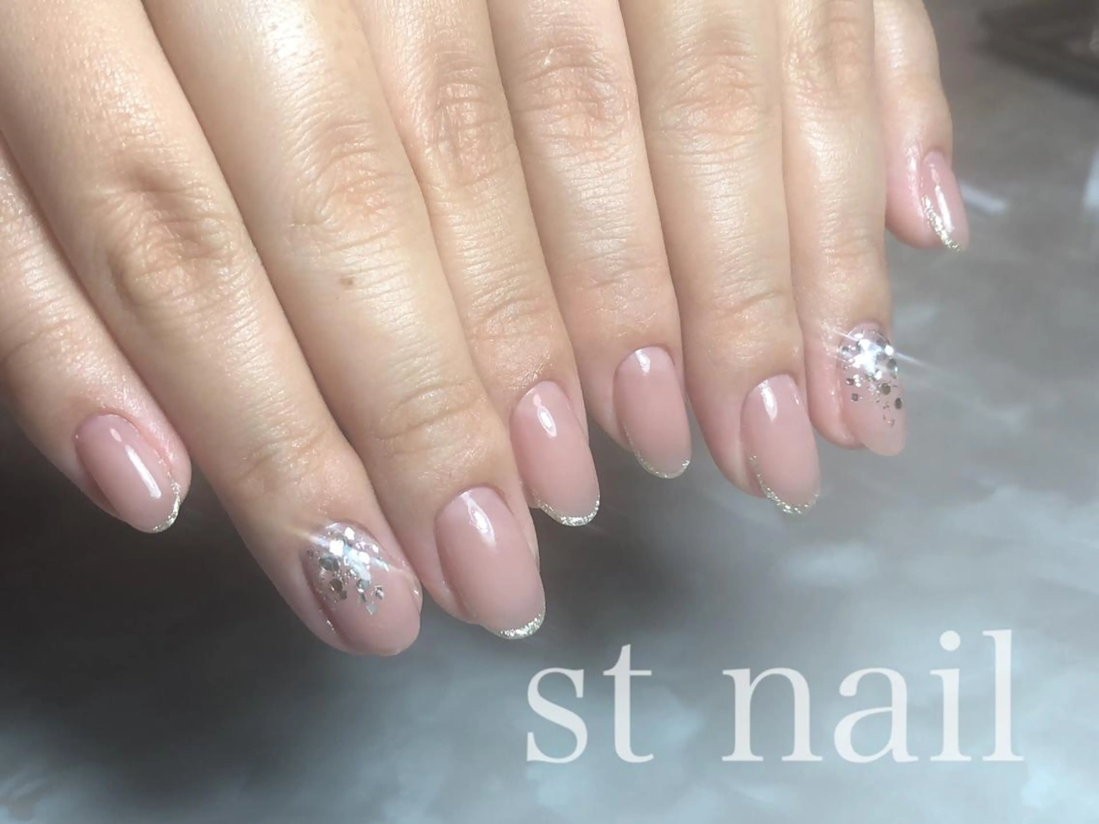ネイル ラメ(グリッター) シルバー st nailのネイルデザイン