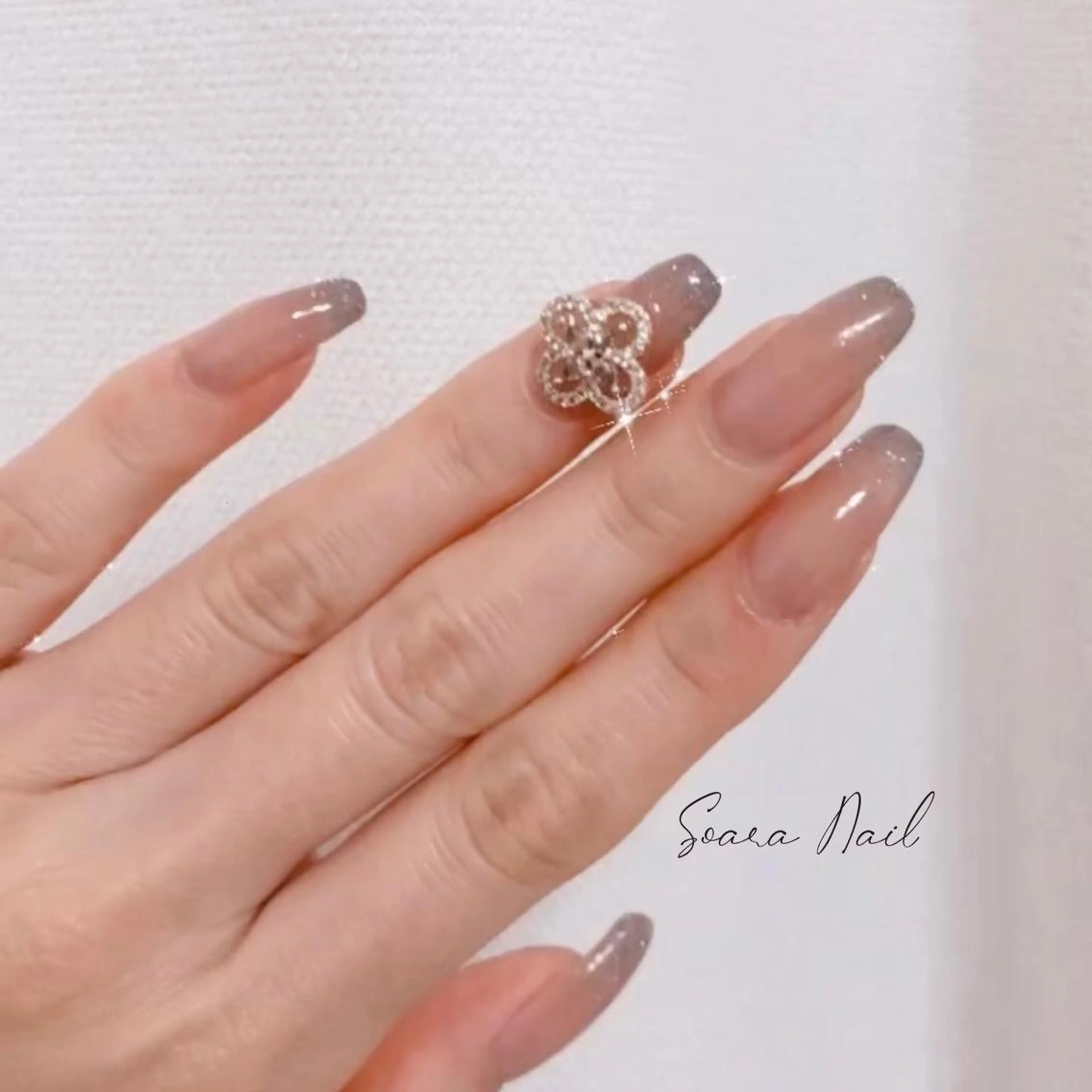 ネイル Salon Cleve所属・T. maoのネイルデザイン