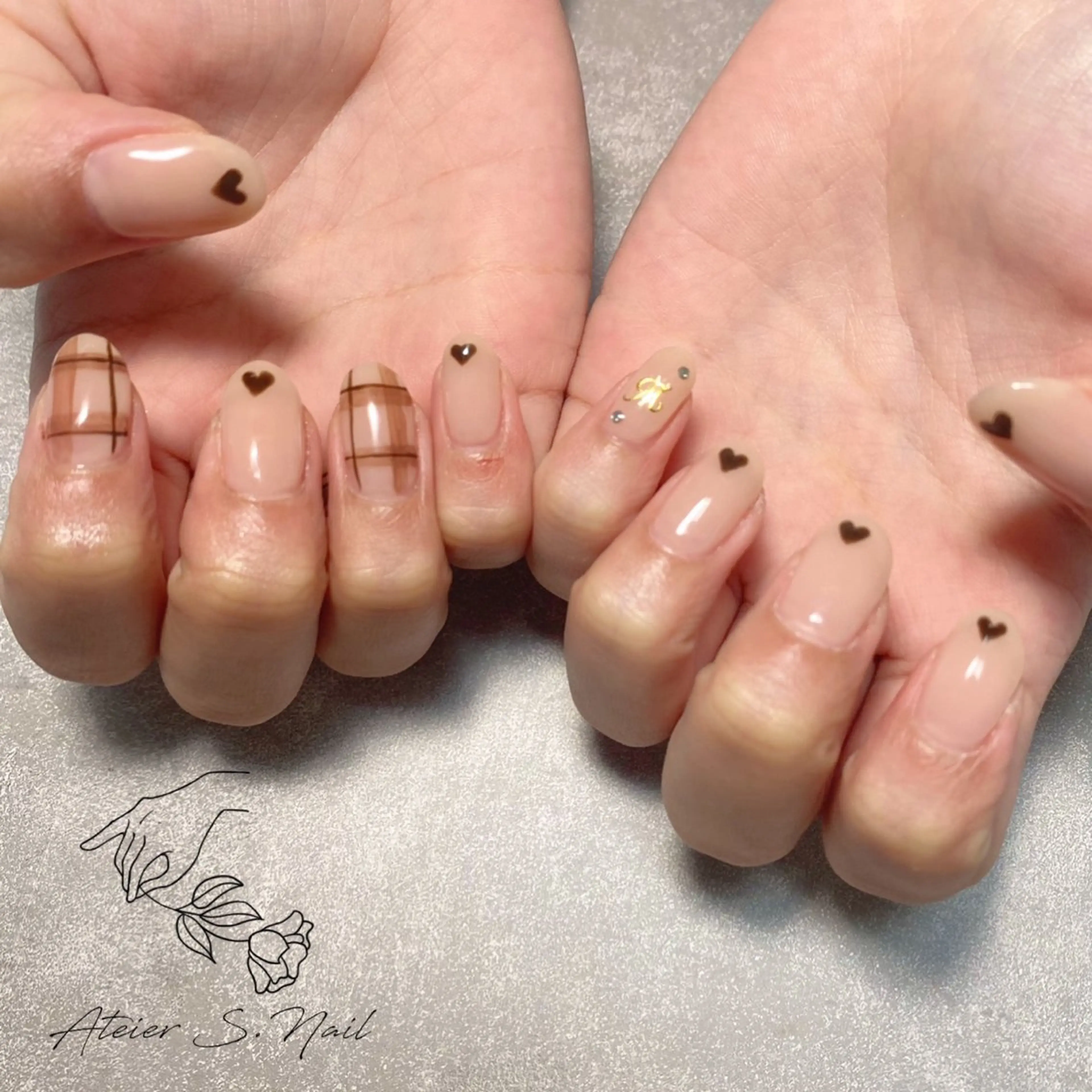 ネイル ブラウン ハート Atelier S.nailのネイルデザイン