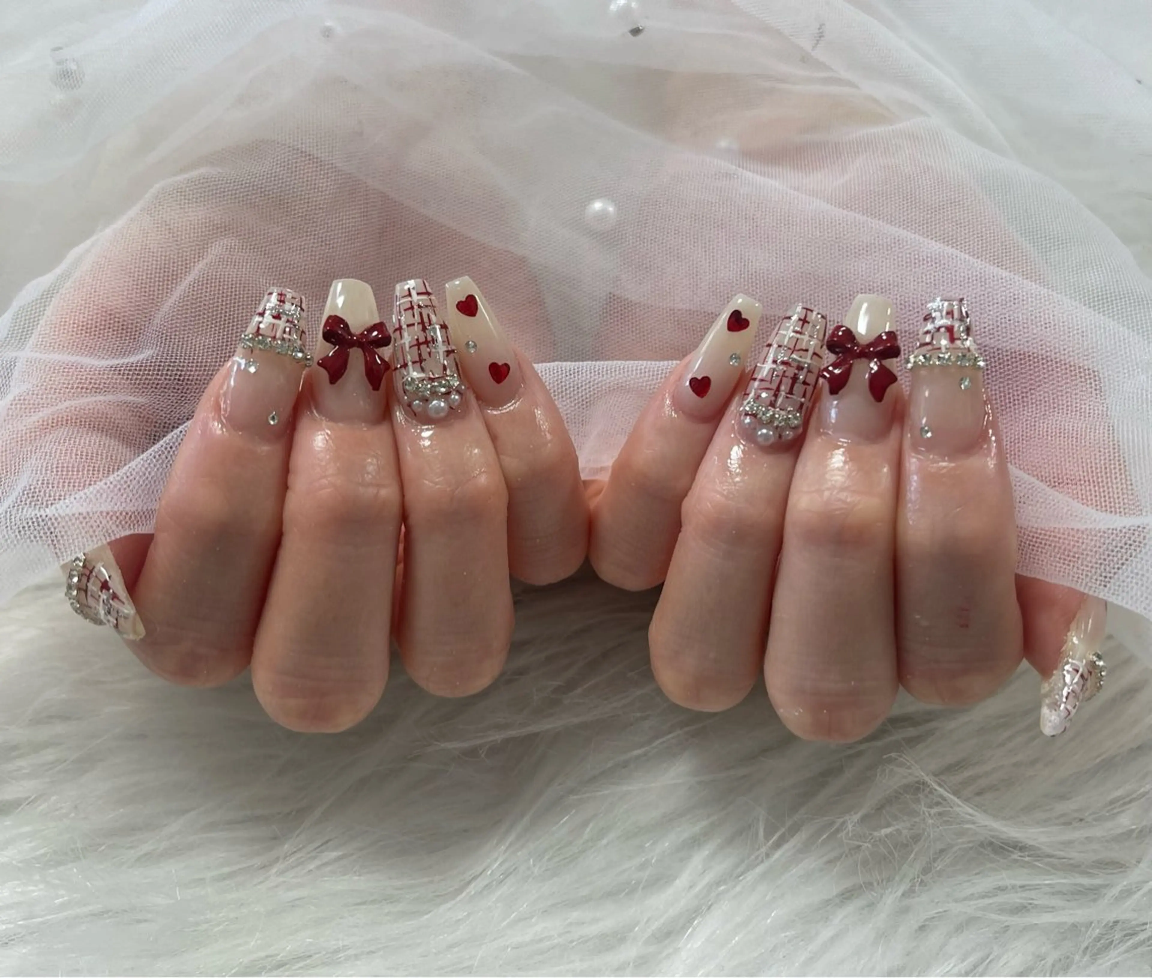 ネイル オーロラネイル クリアネイル 成人式 フラッシュネイル ジェルネイル ハンドネイル Amee Nailsalonのネイルデザイン