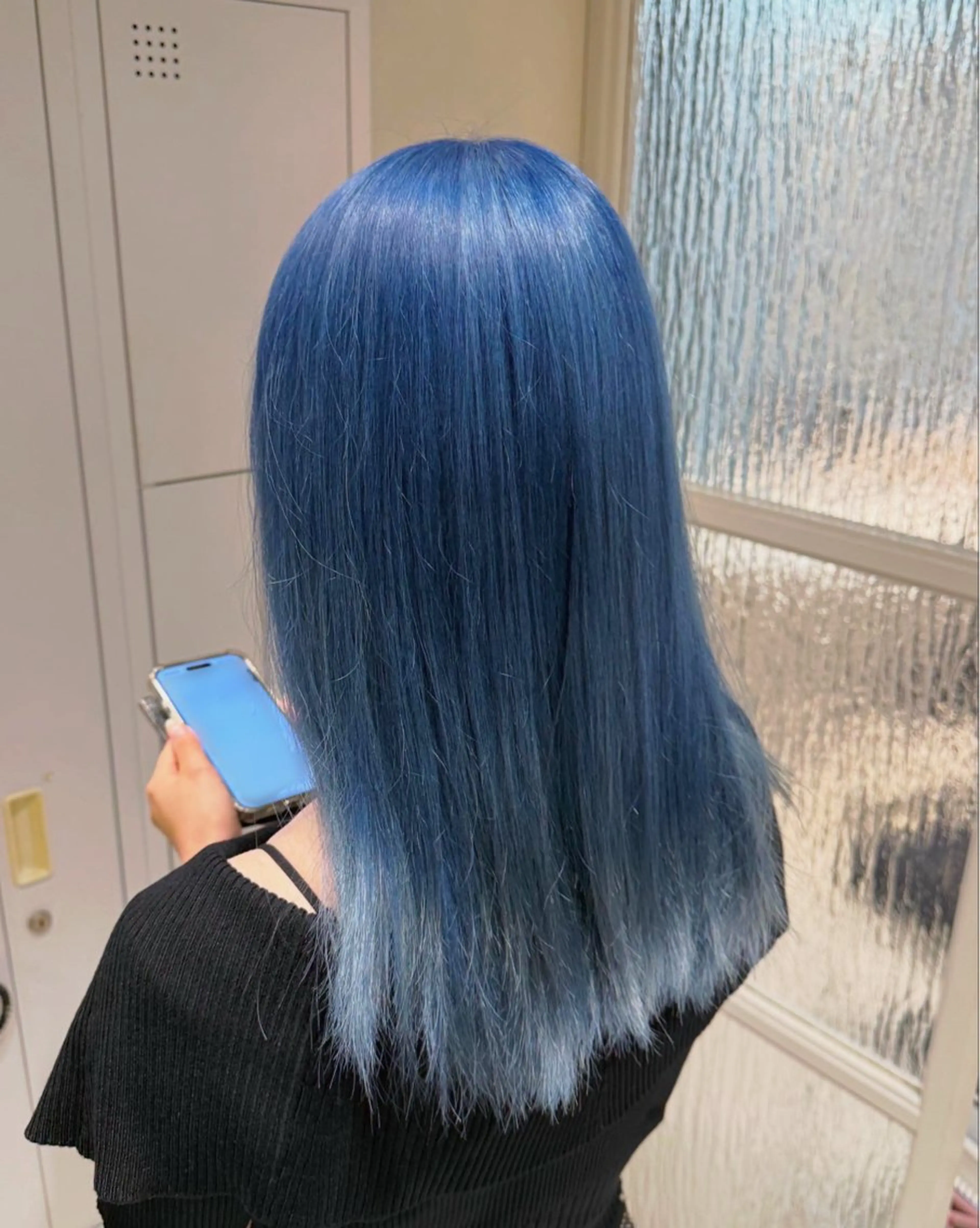 ロング カラー アッシュ ベージュカラー ブリーチ ブルーカラー 透明感カラー ヘアカラー ハイトーン/ブリーチ 💙みずき💙のヘアスタイル