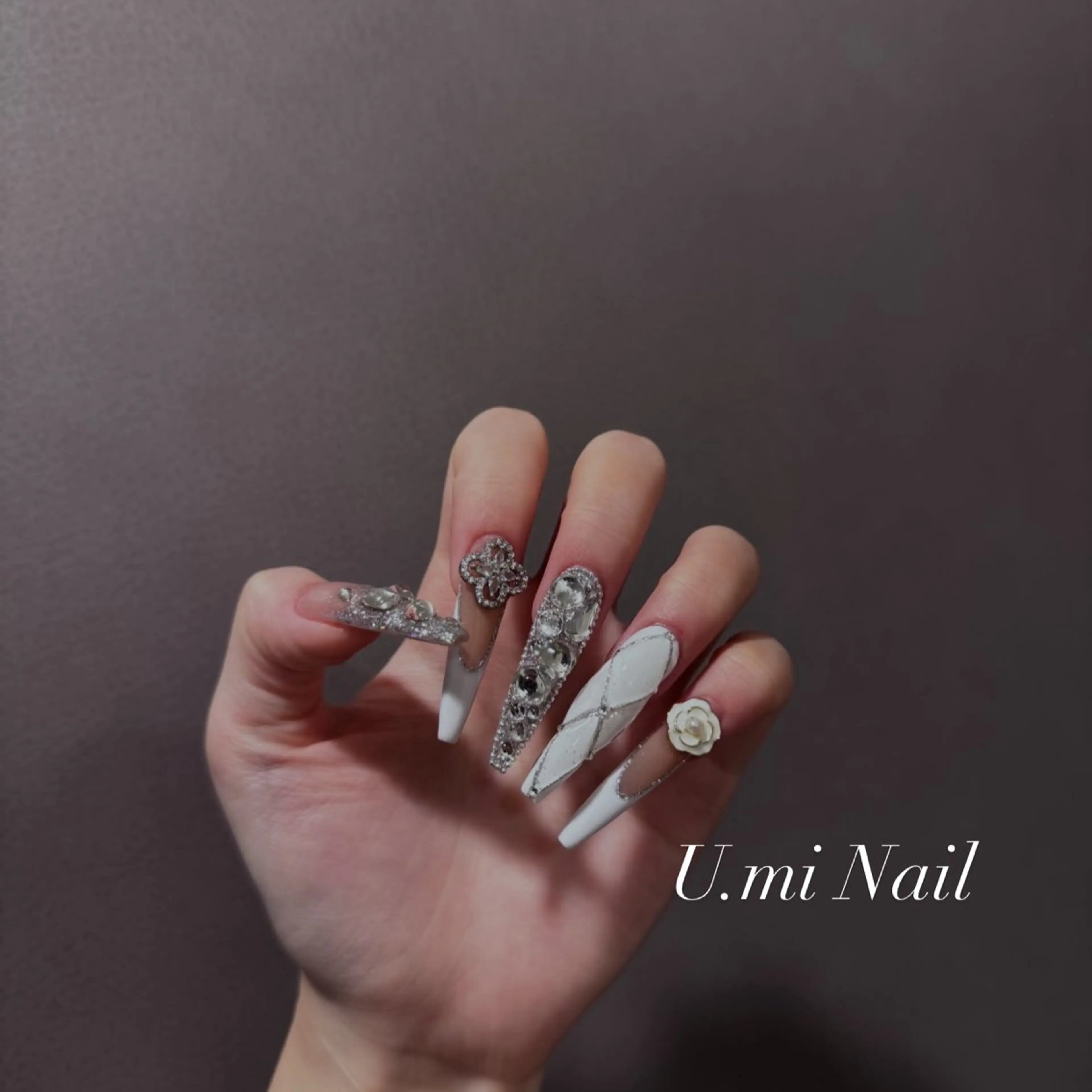 カラー ハンドネイル U.mi Nail Salonのネイルデザイン