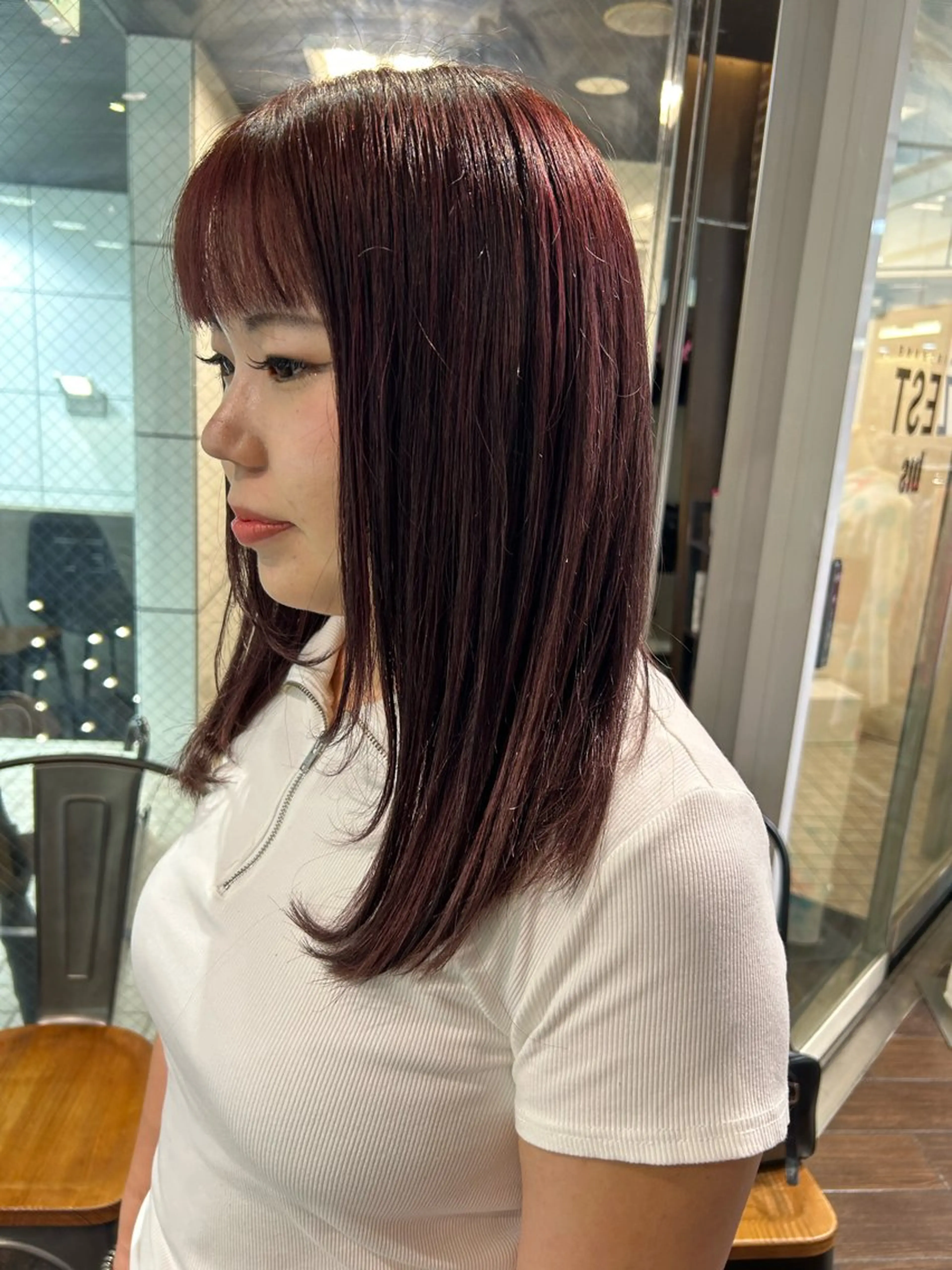 セミロング カラー ブリーチ ケアブリーチ ダブルカラー イヤリングカラー ハイトーンカラー ヘアカラー メンズ/艶髪/カラー サクラ🌸のヘアスタイル