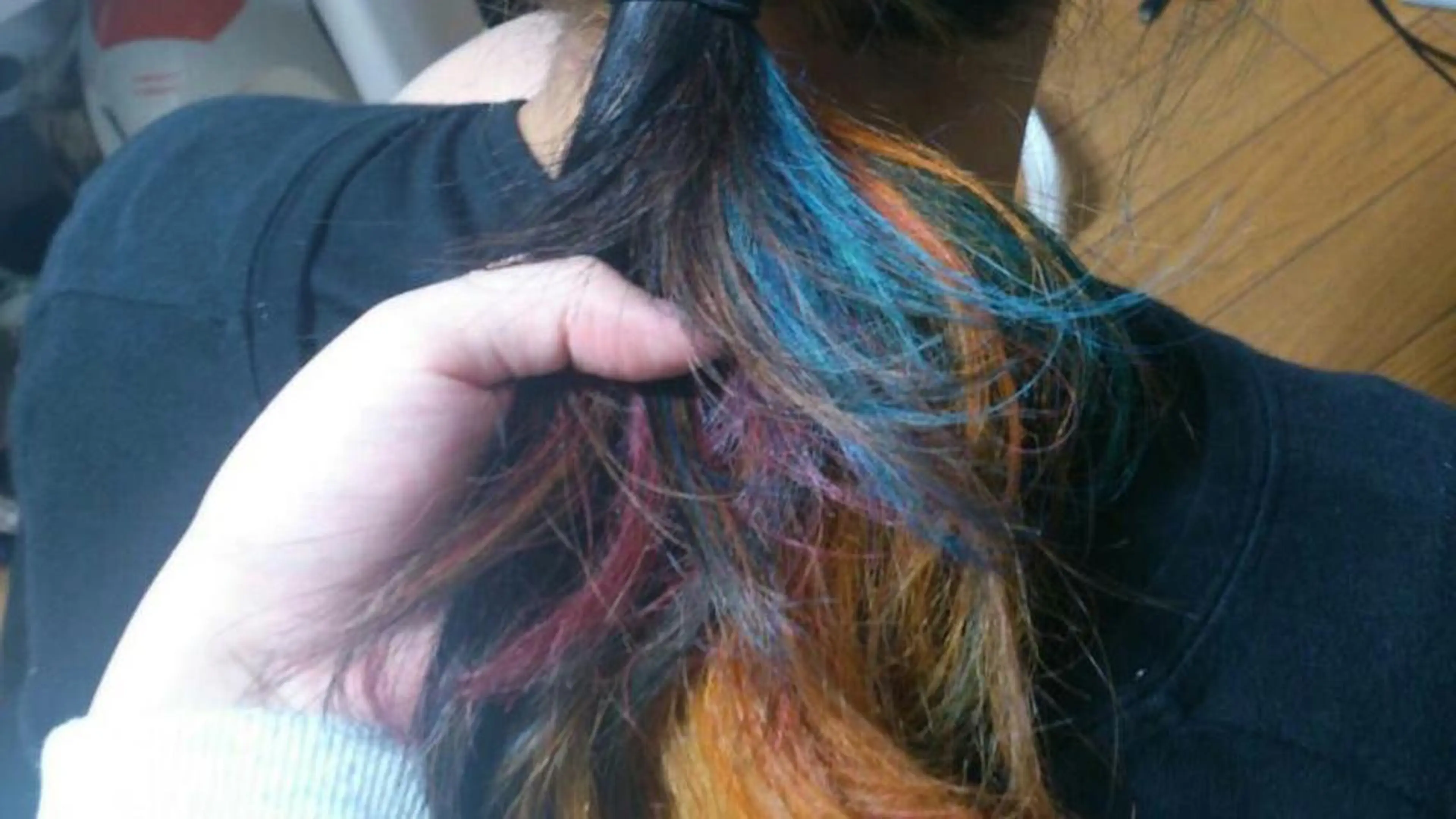 カラー ヘアアレンジ セミロング ミディアム ロング インナーカラー タッセルボブ× 美髪・髪質改善のヘアスタイル