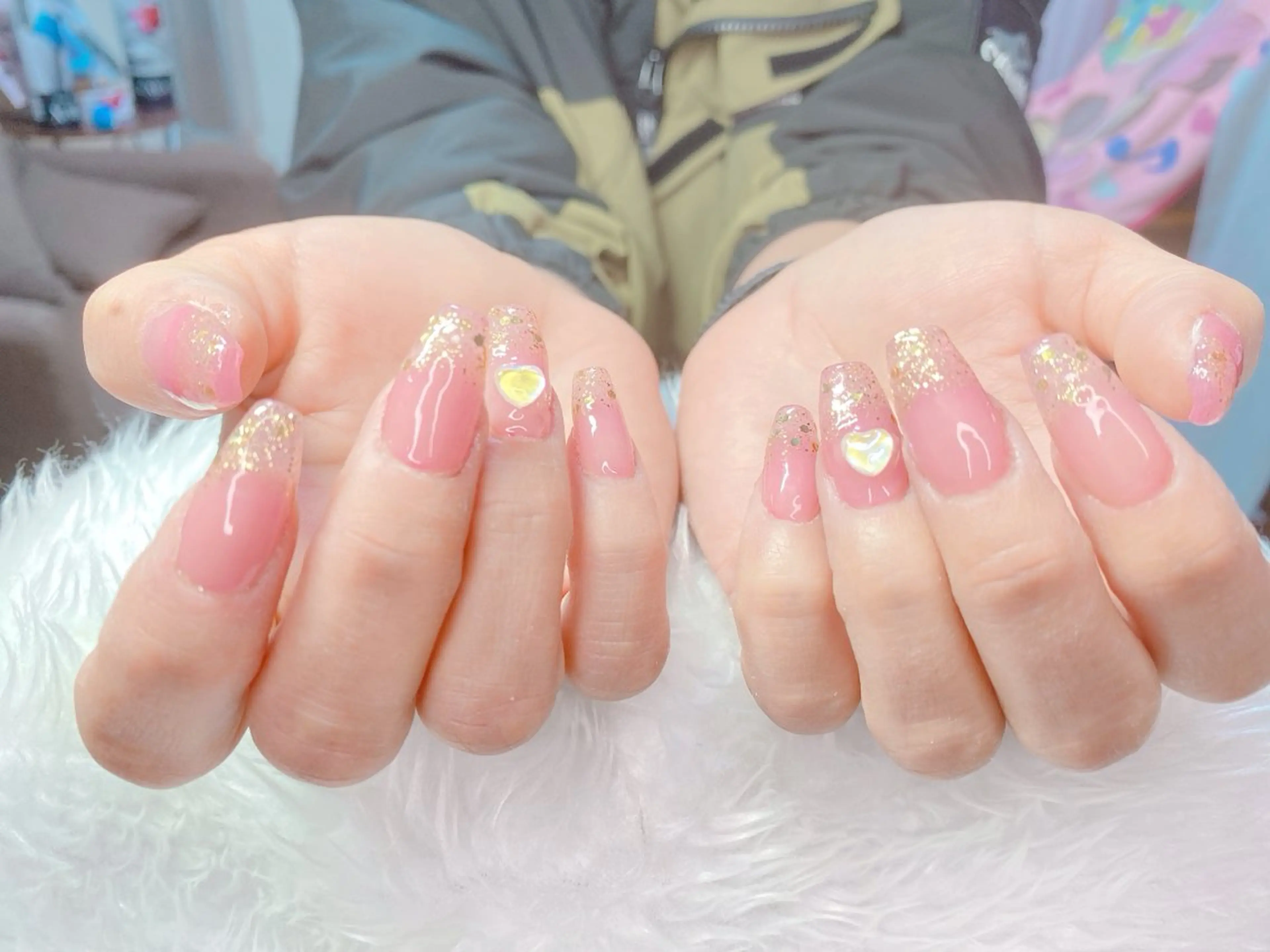 ネイル キラキラネイル ラメ(グリッター) シンプルネイル ハンドネイル ハンドケア ネイルサロン HARRYS所属・ネイル･脱毛サロン HARRYSのエステ・リラクイメージ