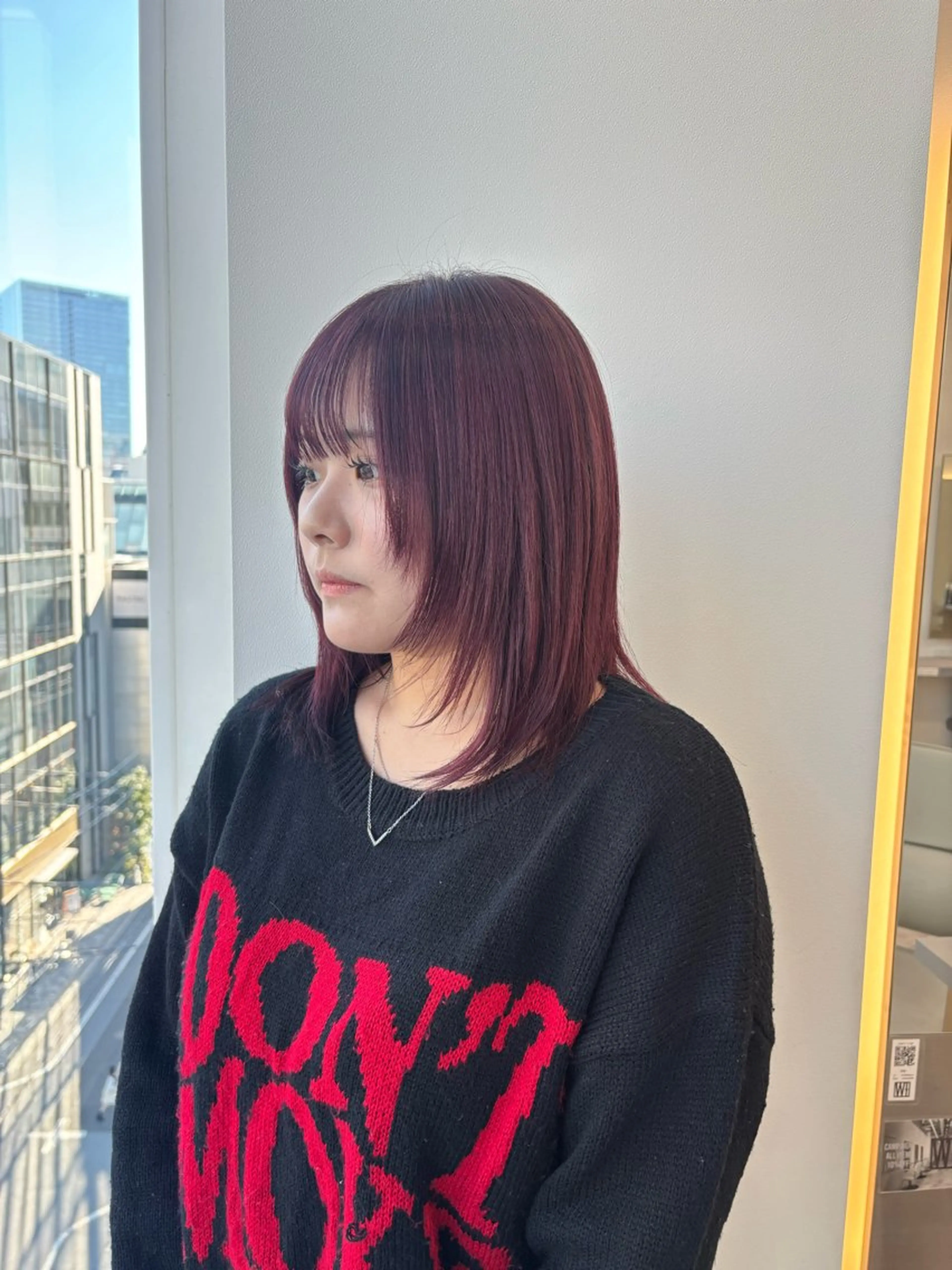 ショート ヘアカラー 艶髪ストレート🫶 AYANAのヘアスタイル