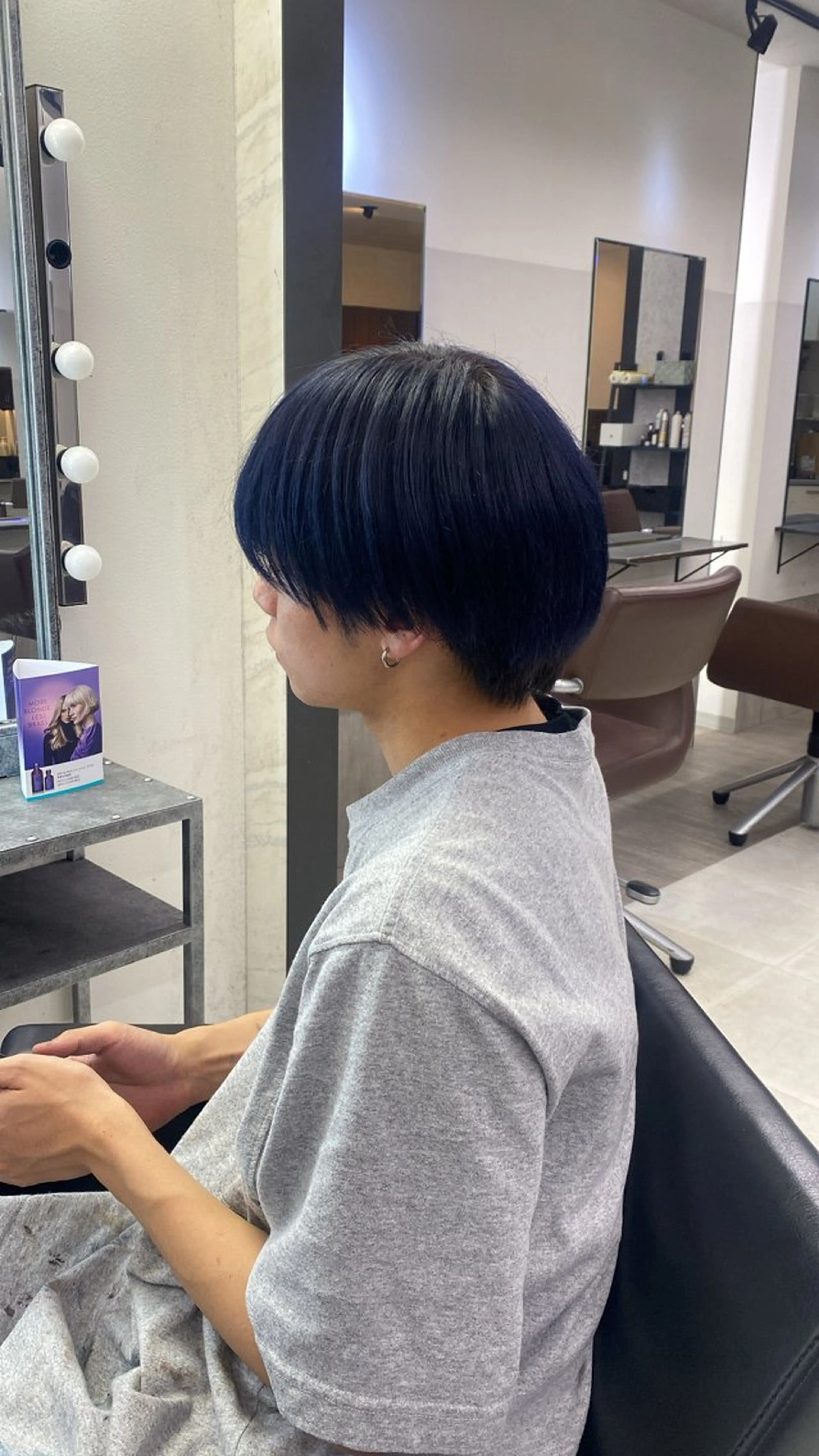 カラー メンズ ヘアカラー トリートメント noa 寒色系カラーブリーチのヘアスタイル