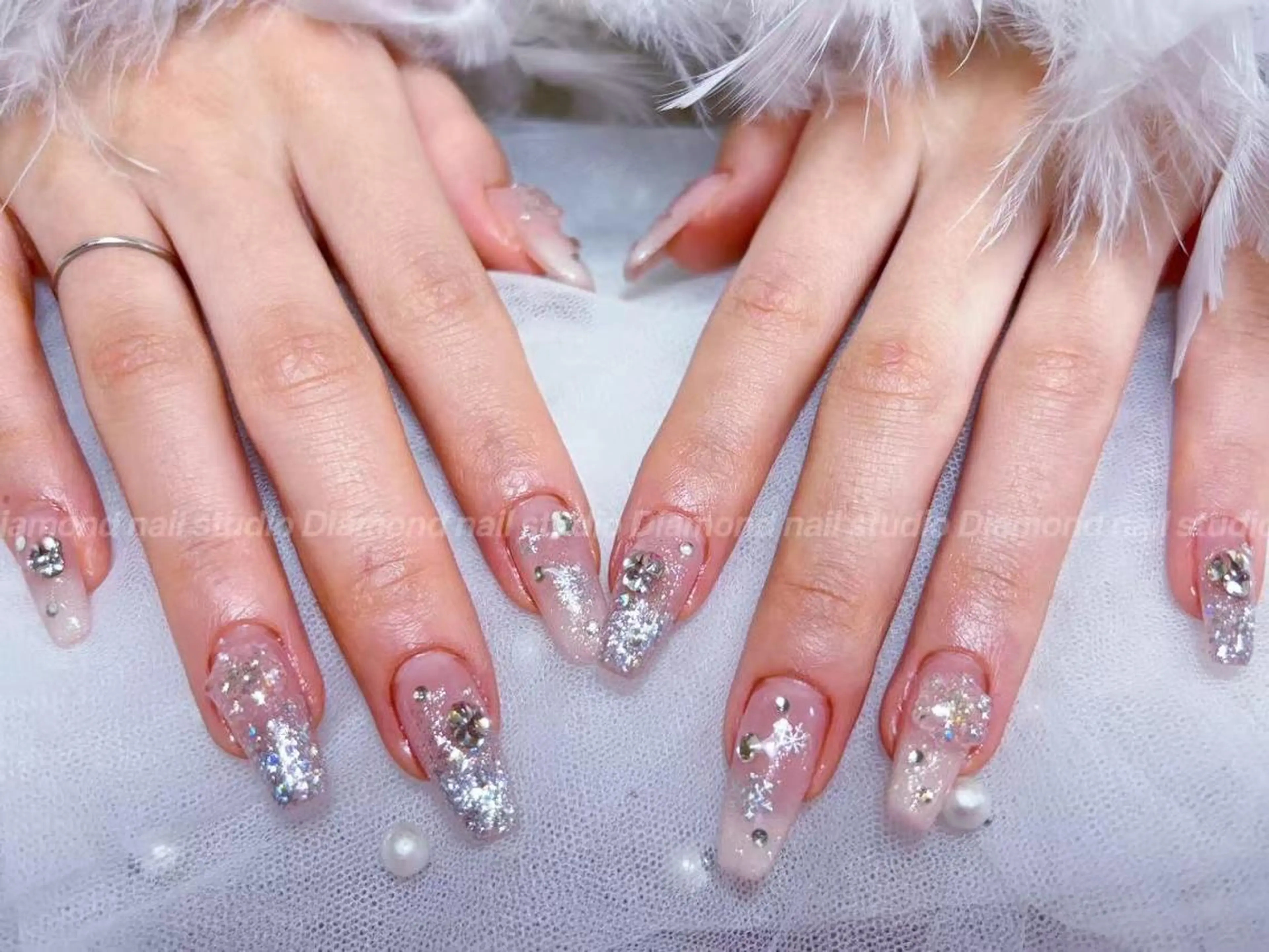 ネイル アートネイル オーロラネイル ガーリー キラキラネイル 韓国ネイル ハンドネイル DIAMOND Nail🍒のネイルデザイン