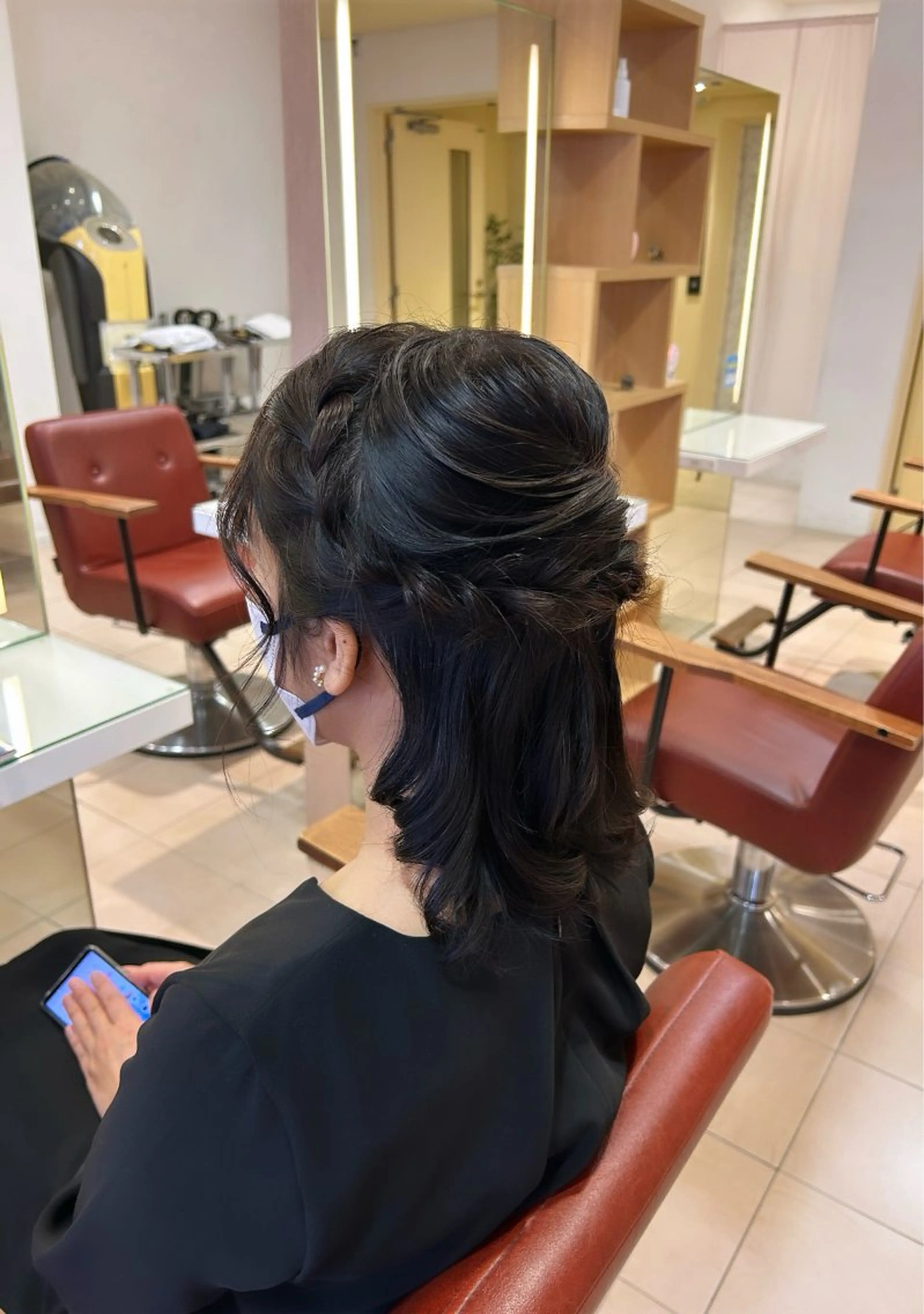 ミディアム ヘアアレンジ ハーフアップ 結婚式・ブライダル ヘアセット/暖色 /レイヤー 山田寛菜のヘアスタイル