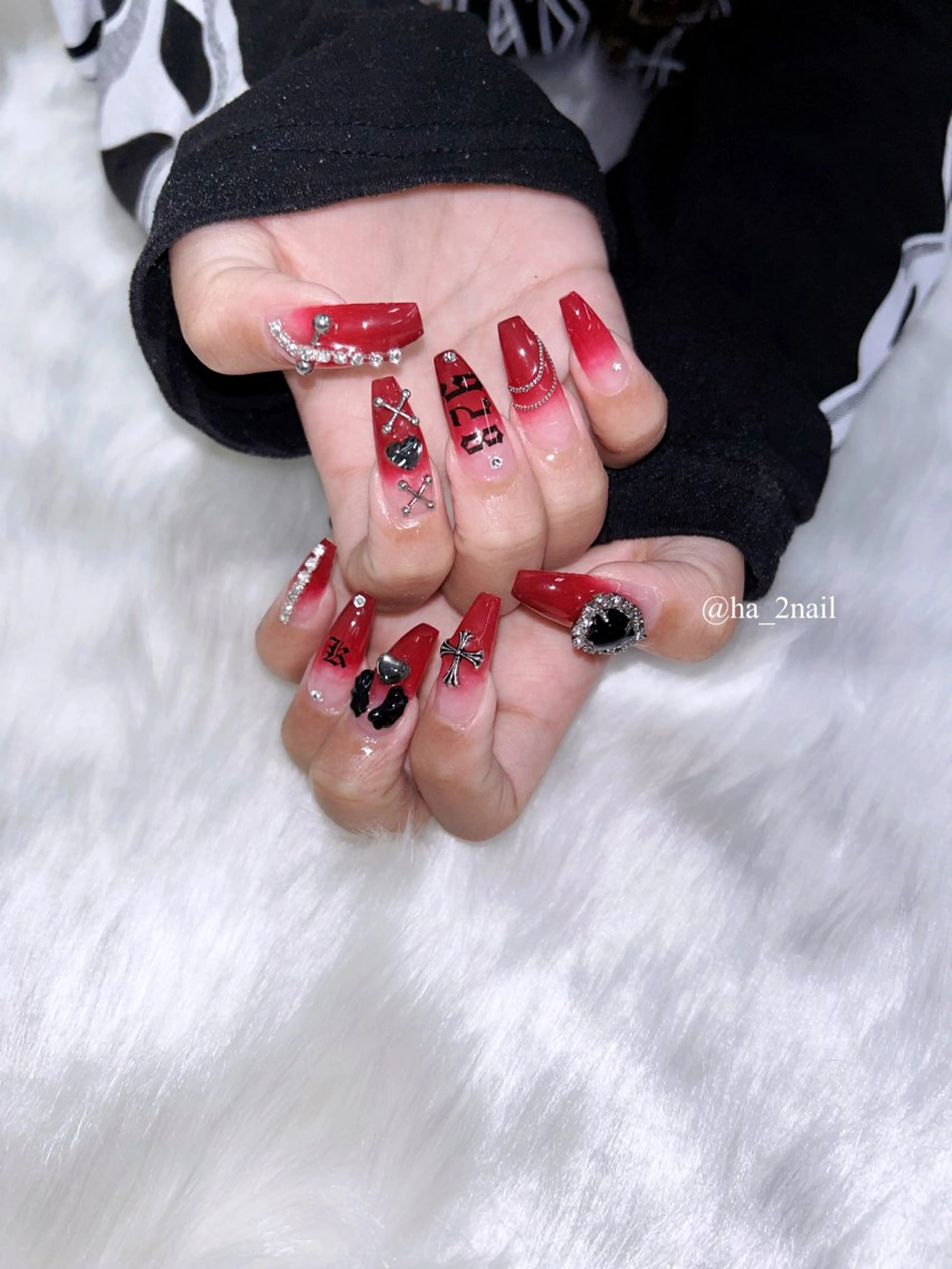 ネイル 赤色 NAIL and EYELASH ALPHA.所属・ALPHA. 姫繇のネイルデザイン