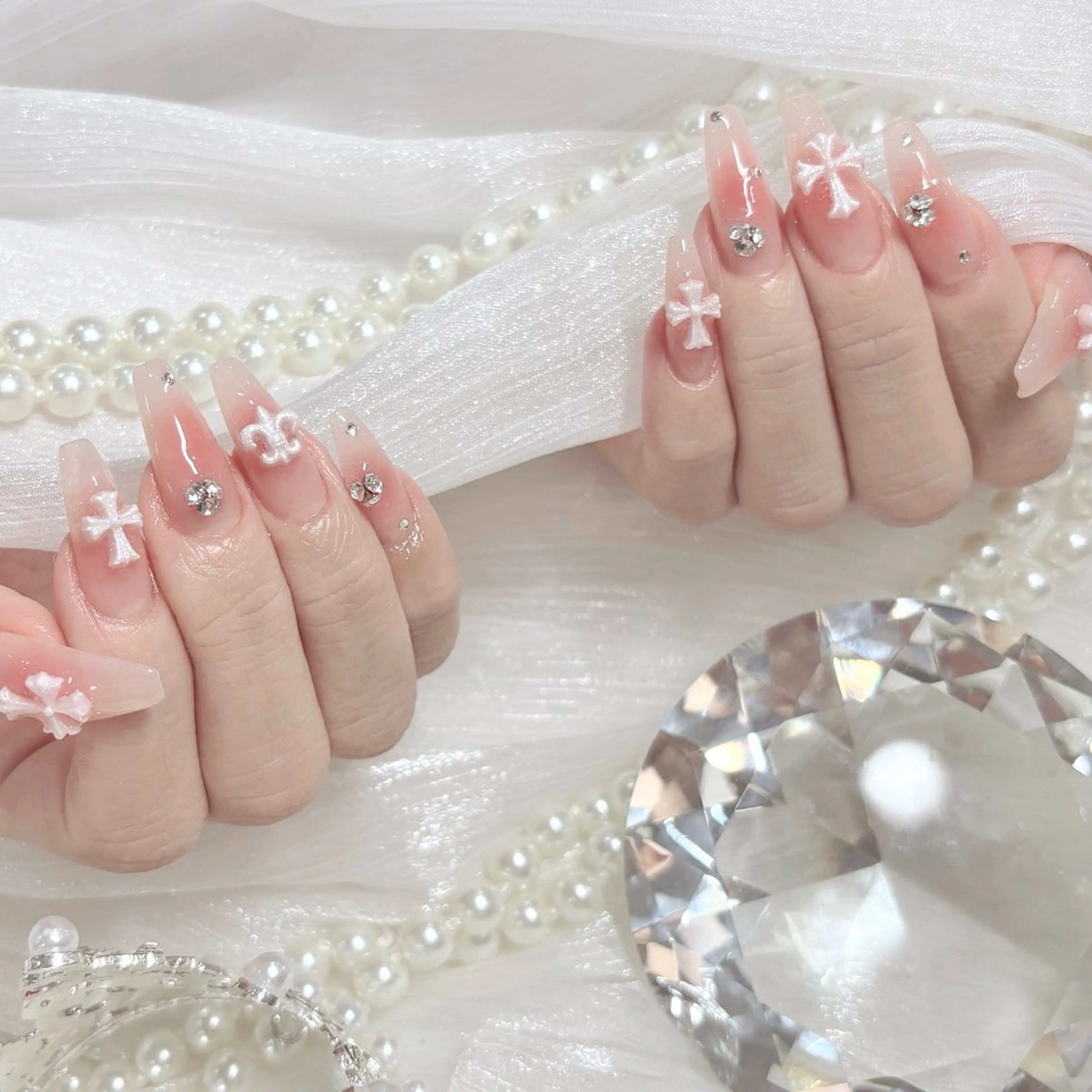 ネイル チークネイル ピンク ハンドネイル FLY Nail Salonのネイルデザイン