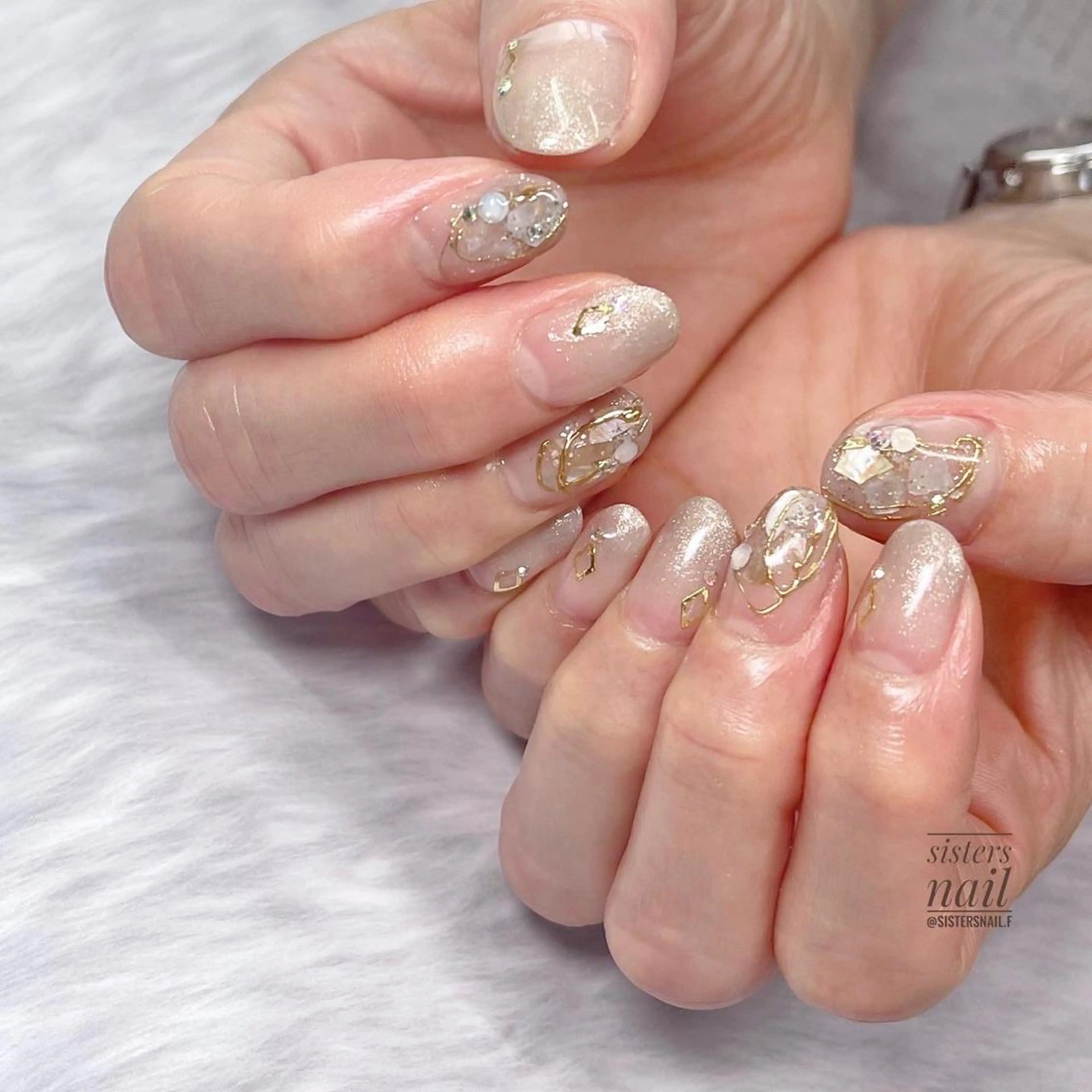 ネイル アートネイル グラデーション キラキラネイル ラメ(グリッター) ラメグラデーション sisters nail.fのネイルデザイン