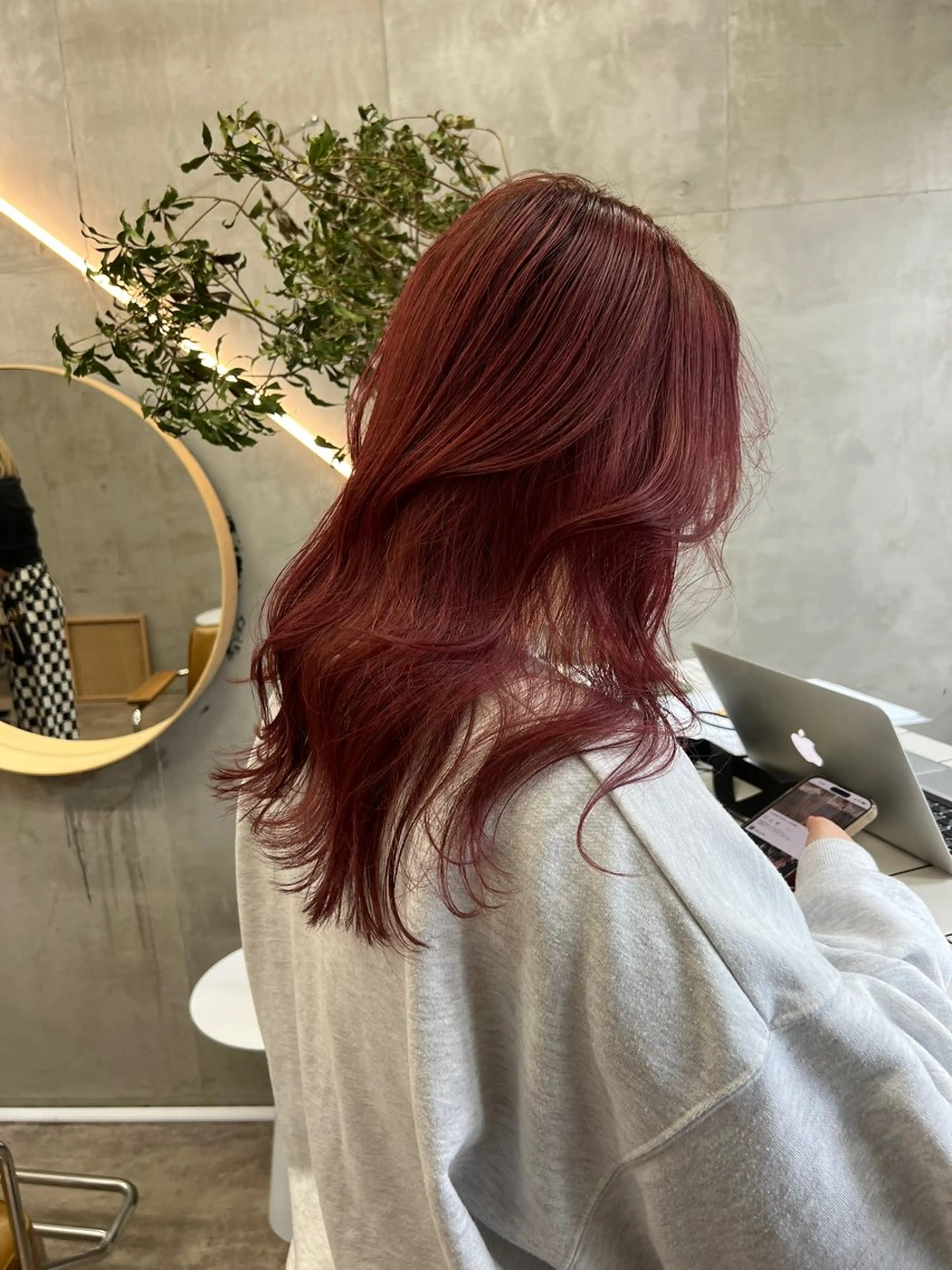 ロング カラー ボルドーカラー ヘアカラー トリートメント レイヤーカット💫 ／HARUKA🎀のヘアスタイル