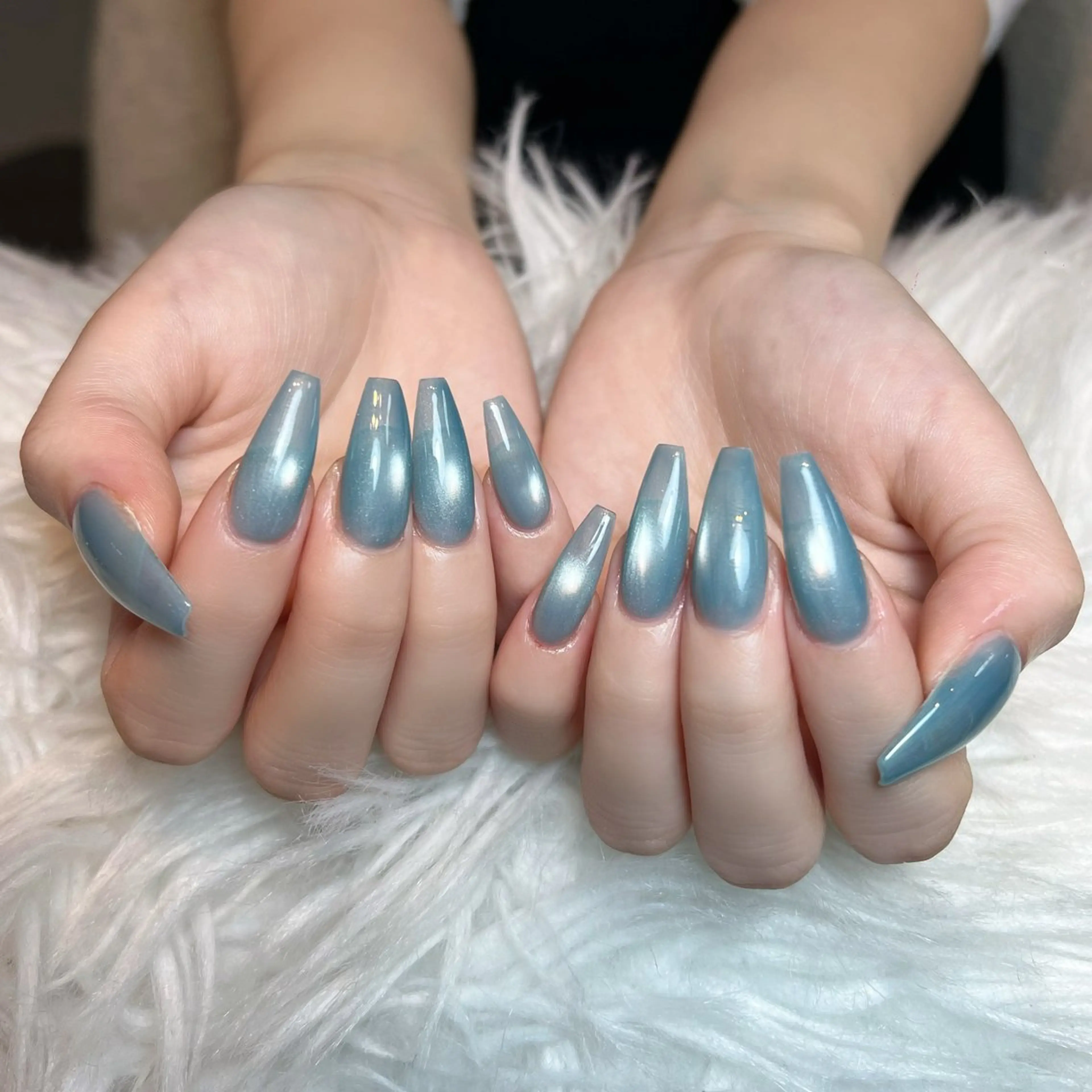 ネイル オーロラネイル ボルドー ブラウン 氷ネイル・うるうるネイル キラキラネイル ハンドネイル Julli NailStudioのネイルデザイン