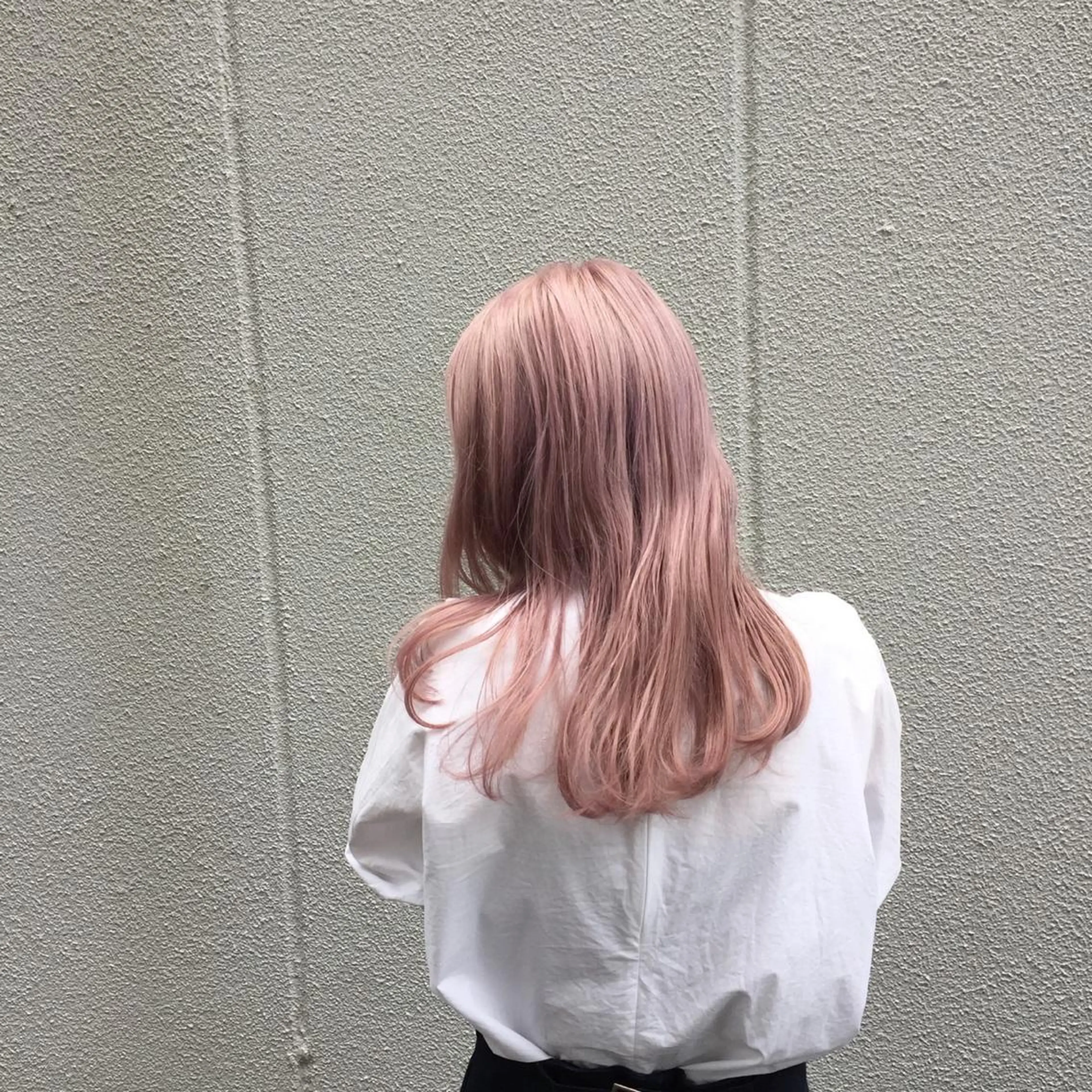 セミロング セミロングパーマ アッシュ ボブ ハイライト 似合わせカット カット ヘアカラー トリートメント hoNua. 栄/透明感カラーのヘアスタイル