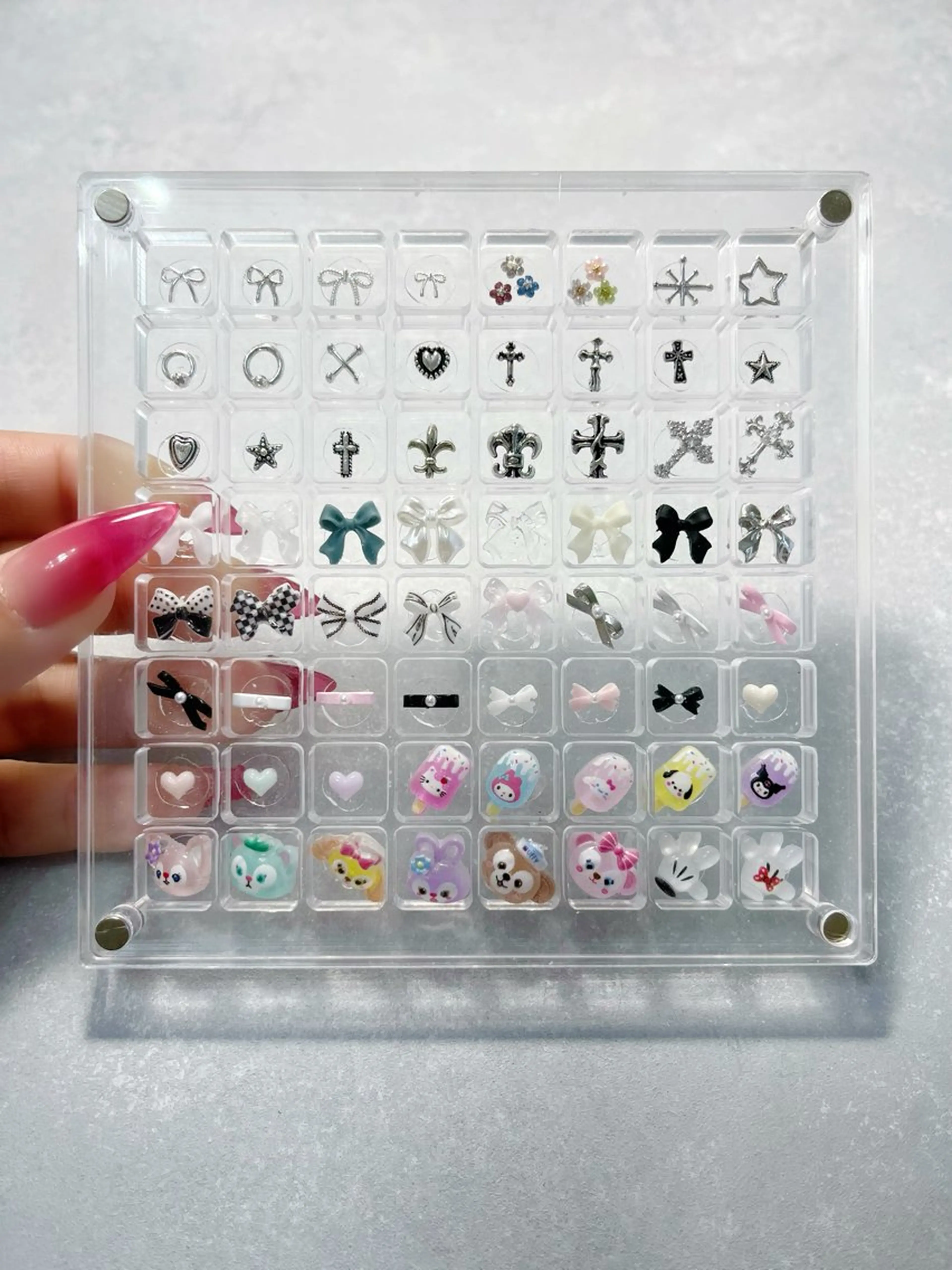 ネイル フットネイル キラキラネイル マグネットネイル ワンカラーネイル スカルプネイル nine.🦋 YUKOのネイルデザイン