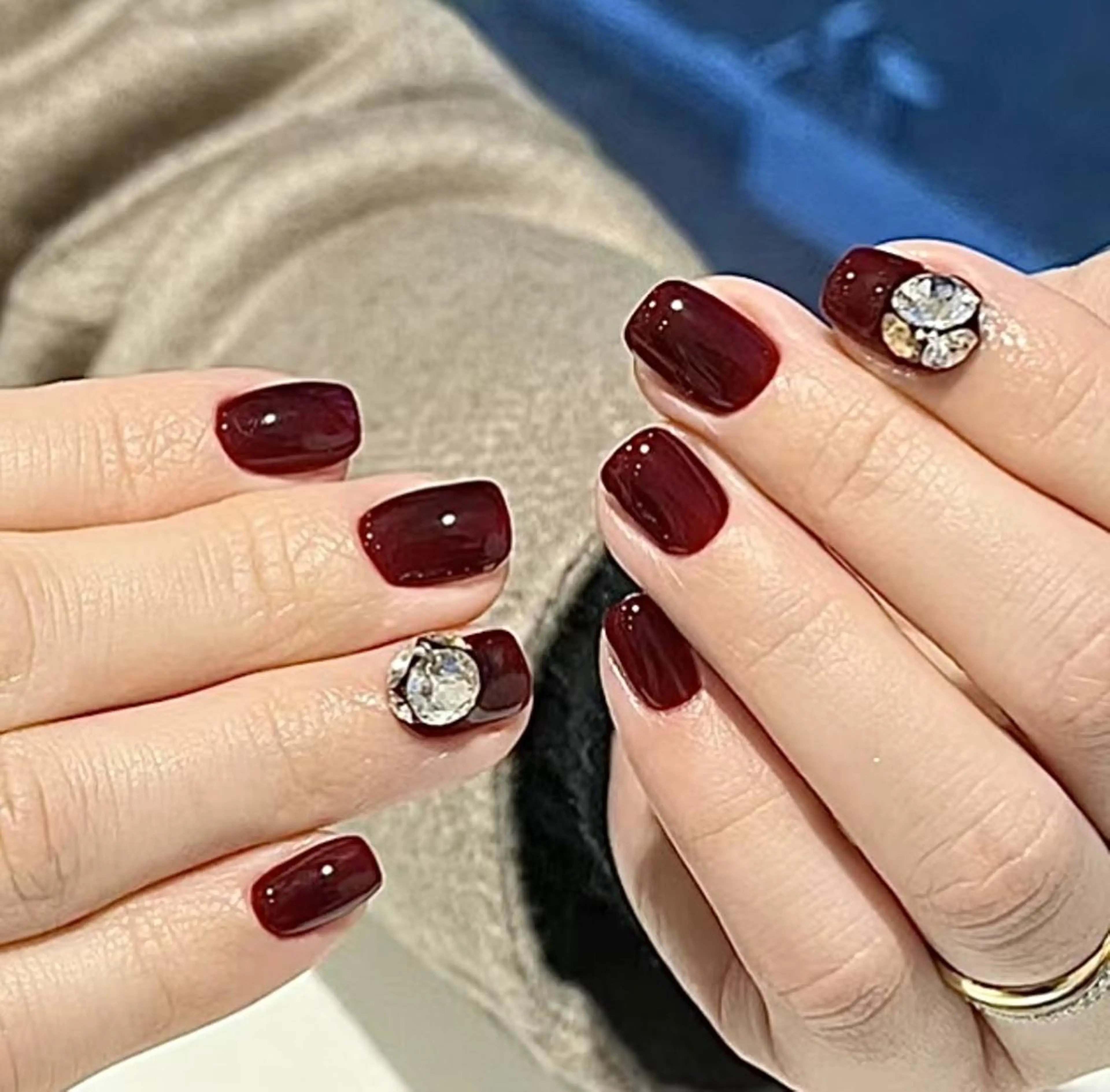 ネイル ハンドネイル RAFFINE 月🦋🩵のネイルデザイン