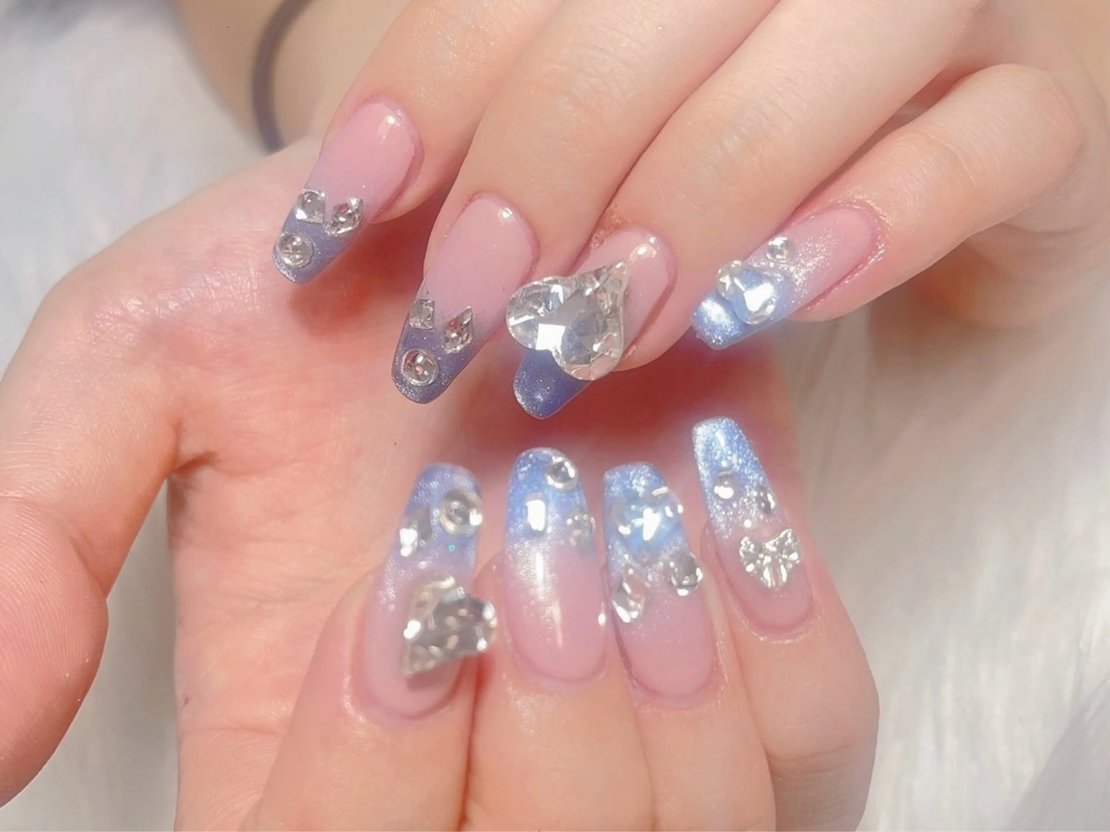 ネイル 持ち込み 西野 カナのネイルデザイン