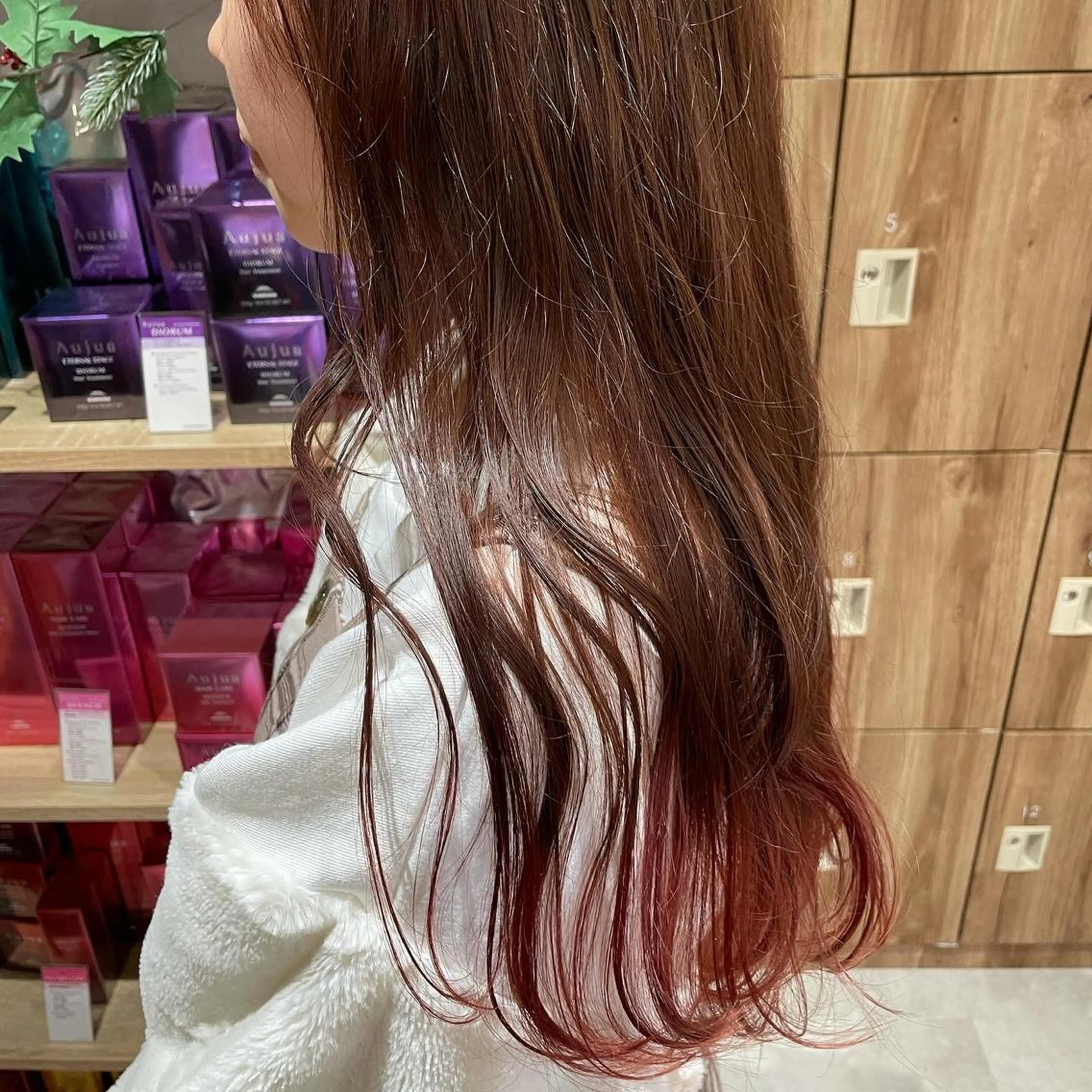 ロング うる艶レイヤーカット hinakoのヘアスタイル