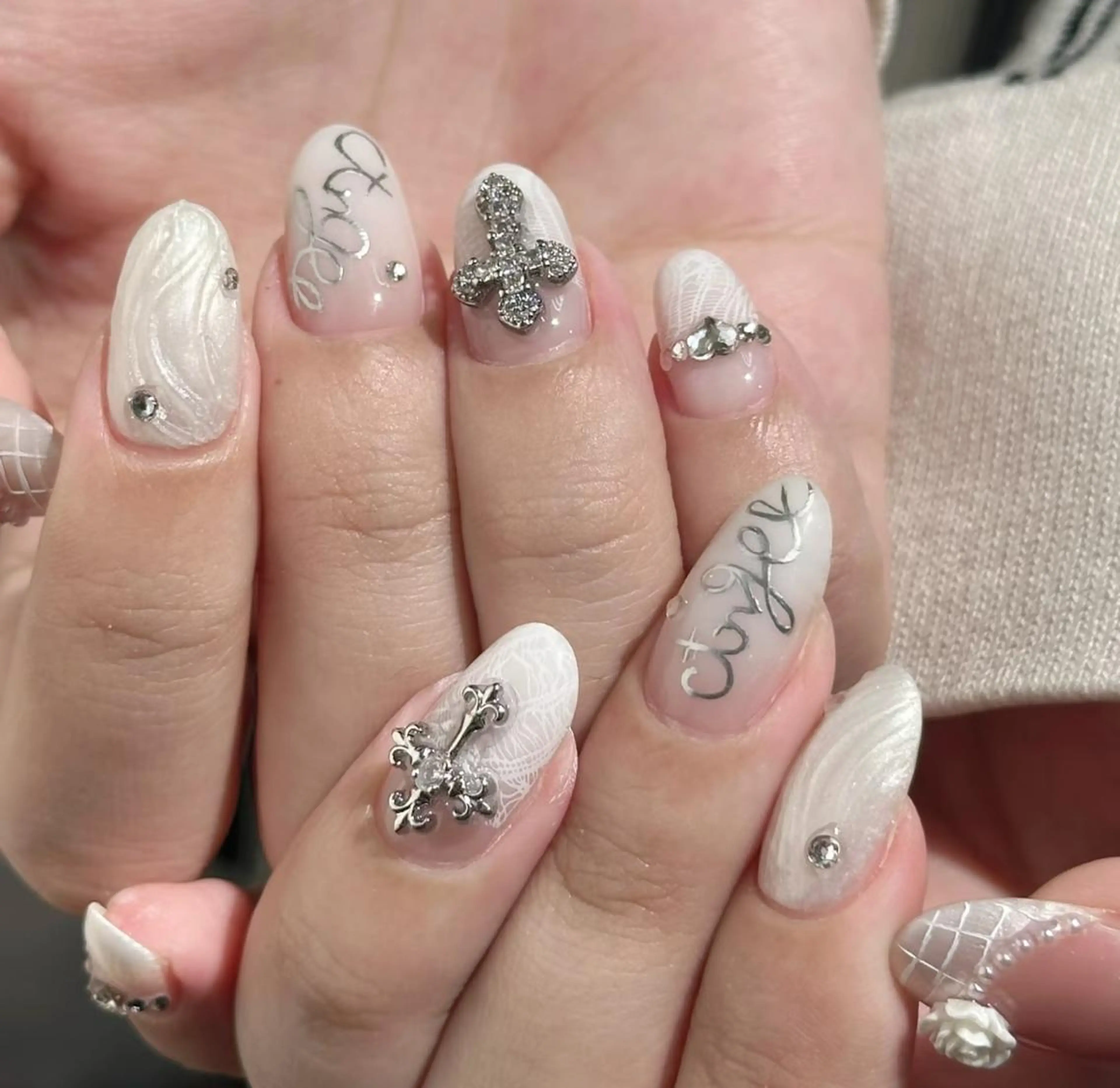 ネイル ハンドネイル ハンドケア 🍑 momo_nailのネイルデザイン